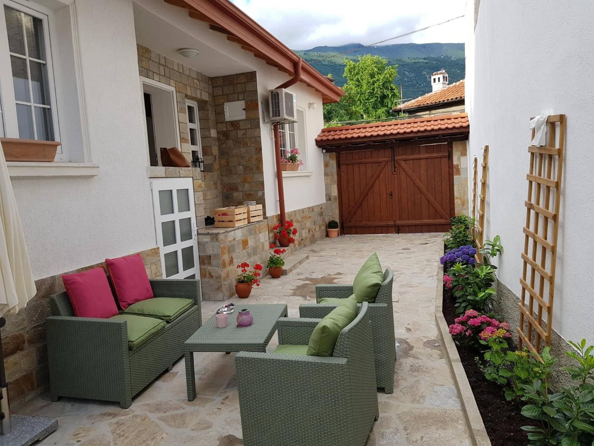 GUESTHOUSE MARIA / КЪЩА ЗА ГОСТИ МАРИЯ / GÄSTEHAUS MARIA