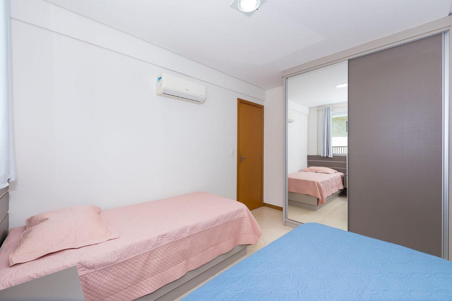 Aluguel Apartamento 3 quartos Bombas SC