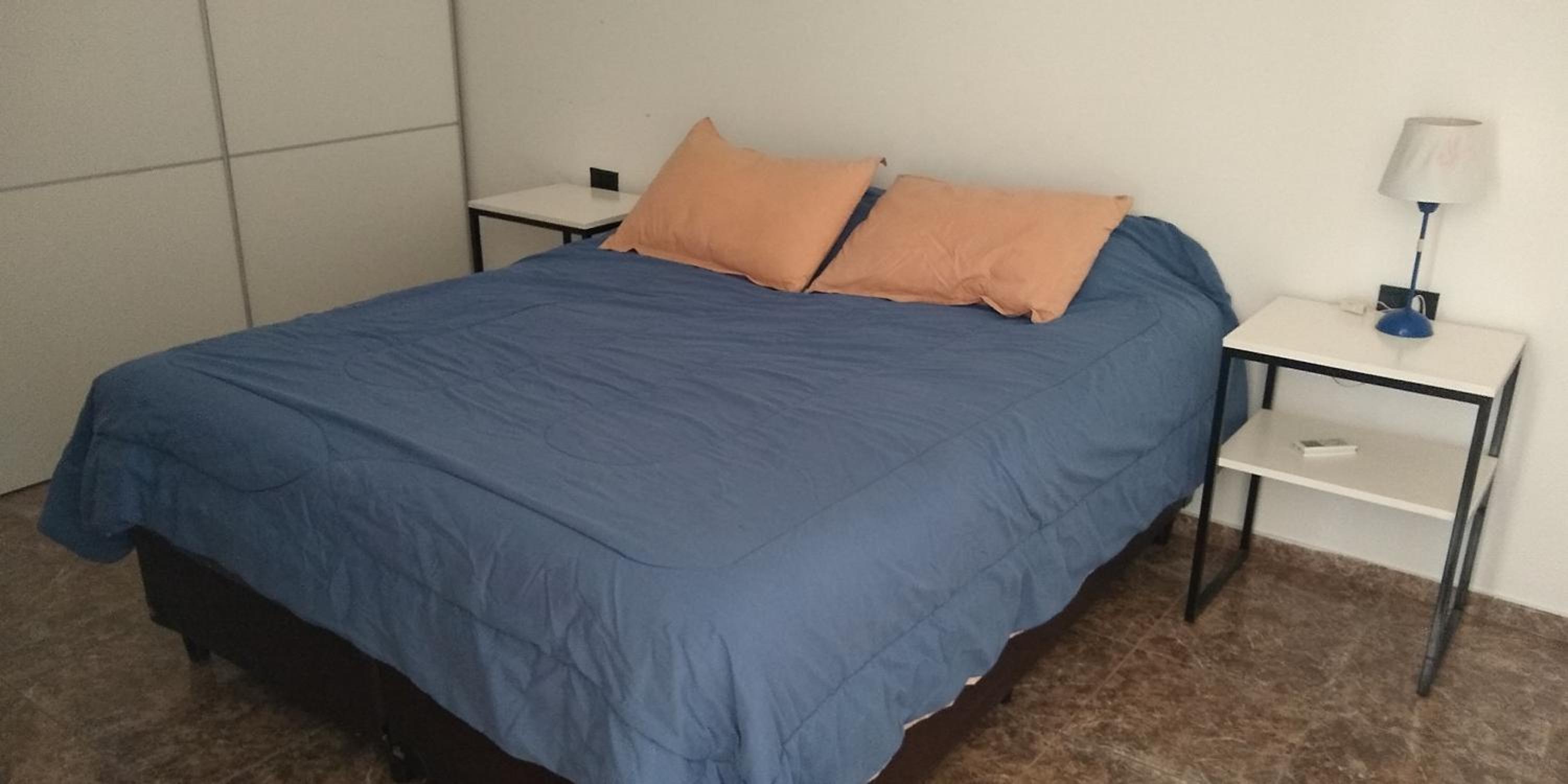 Amplio departamento Barrio Jardin