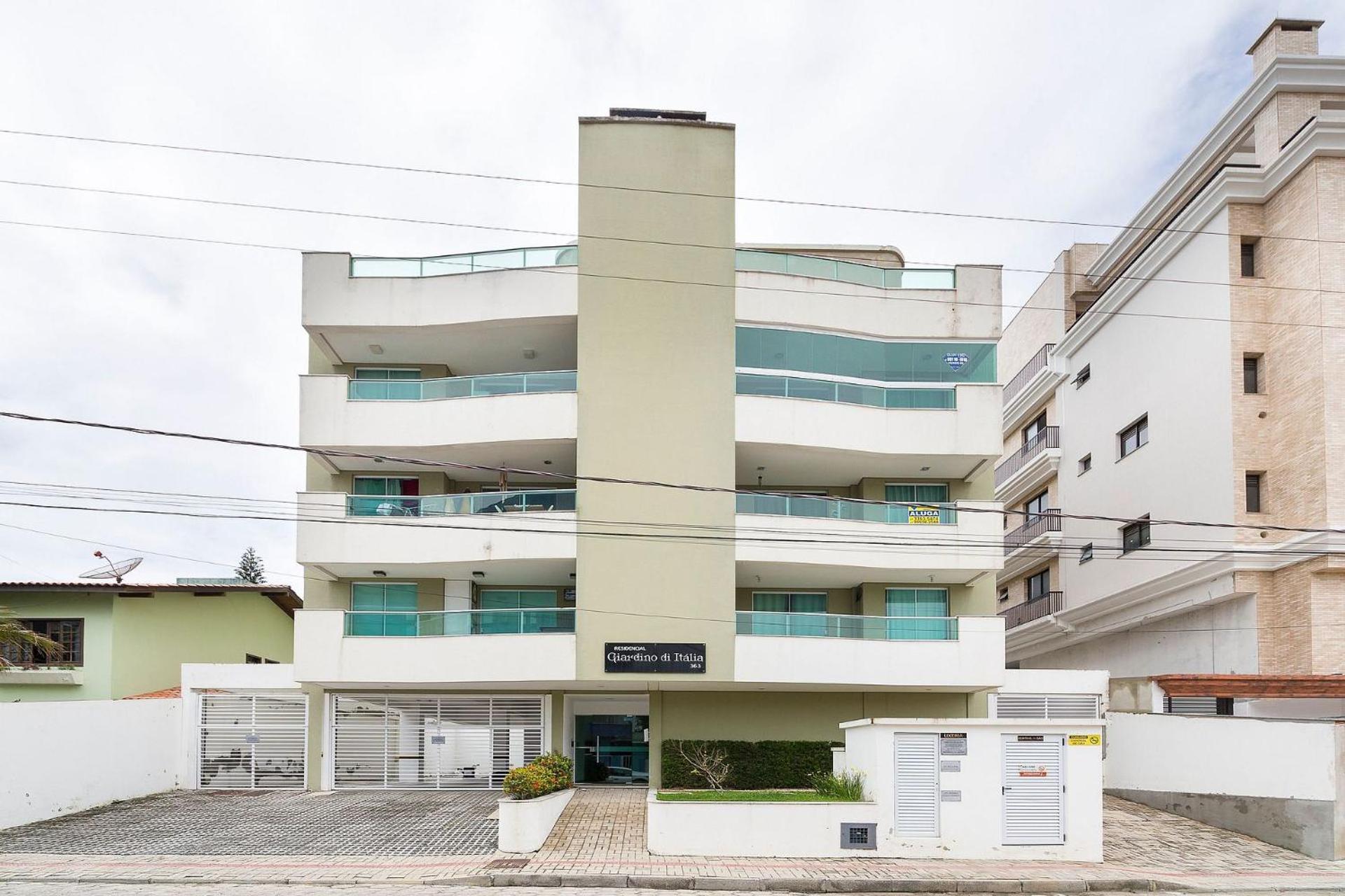 Aluguel Apartamento 3 quartos Bombas SC