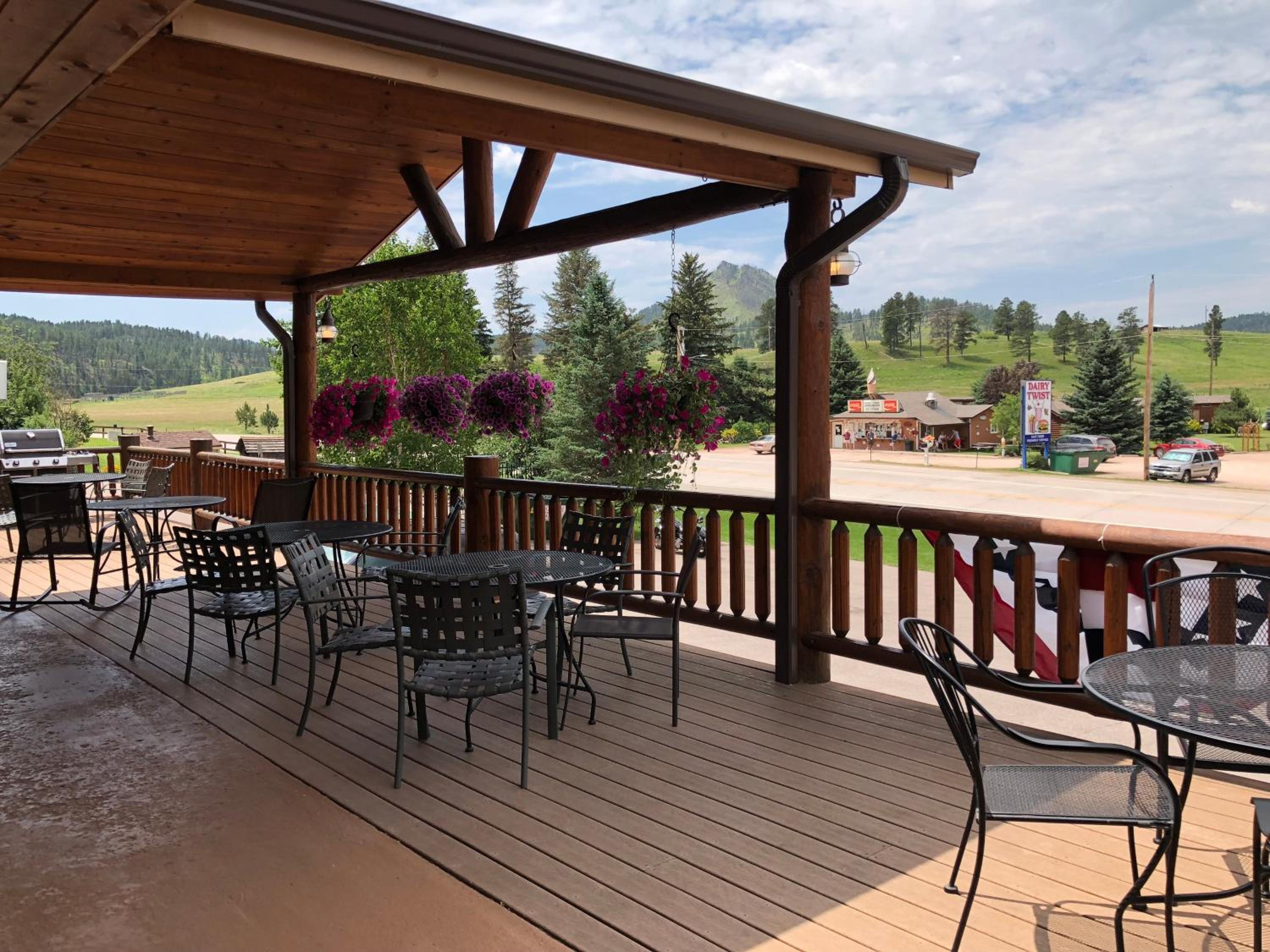 Mountain View Lodge & Cabins