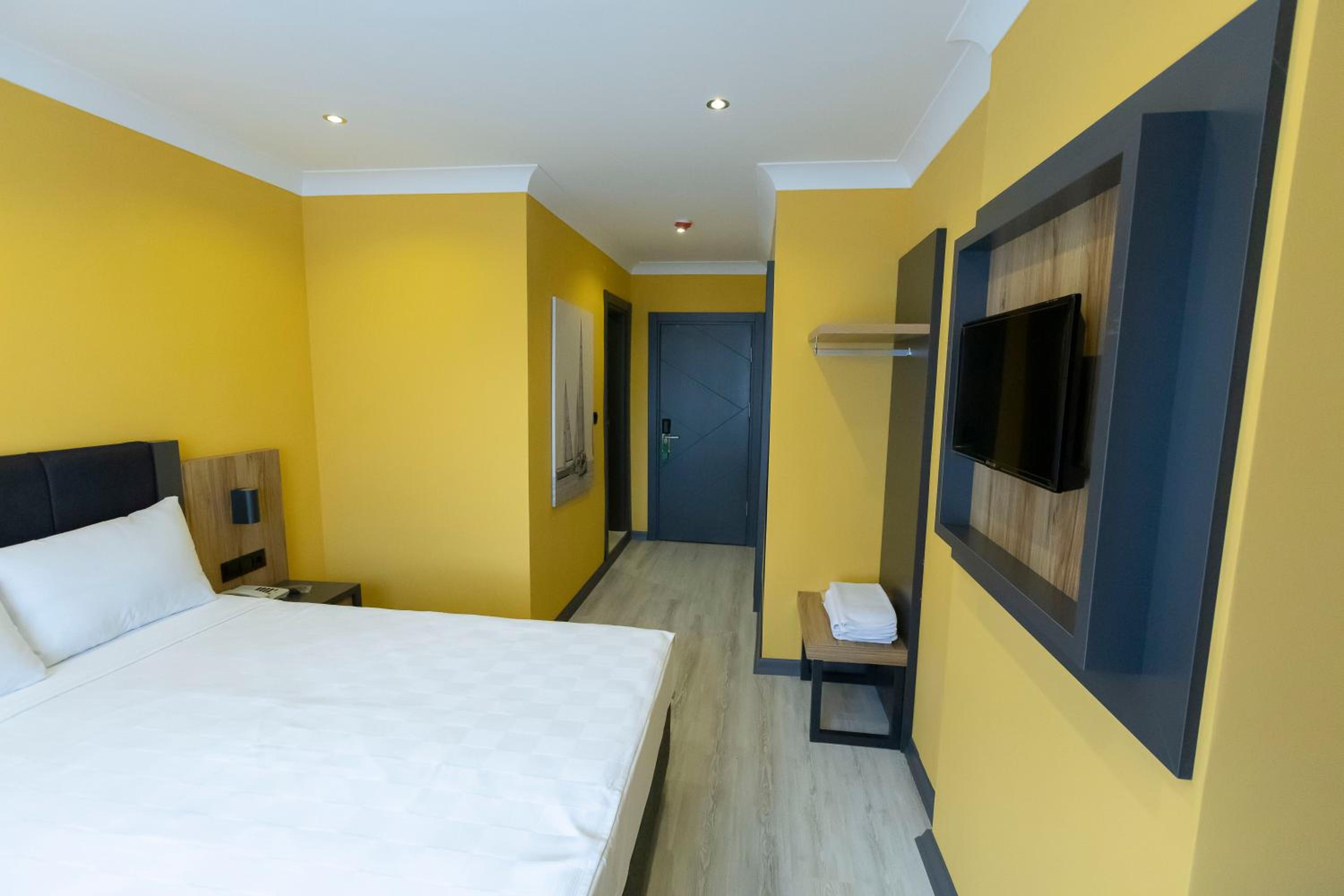 Roy Otel