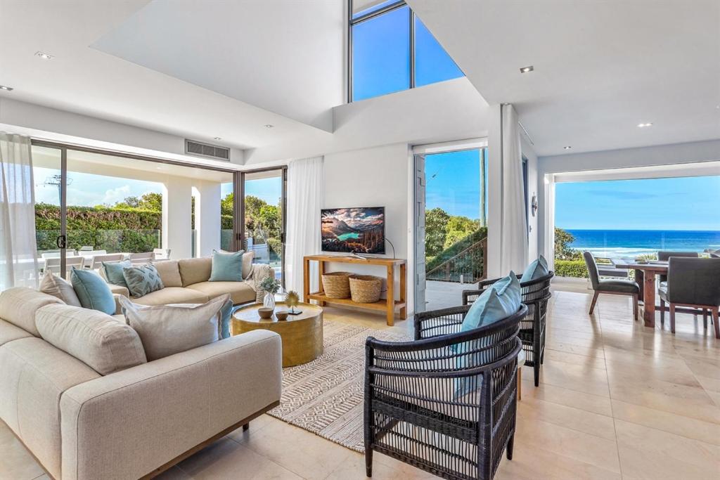 Indulgent beachside luxury, Sunrise Beach