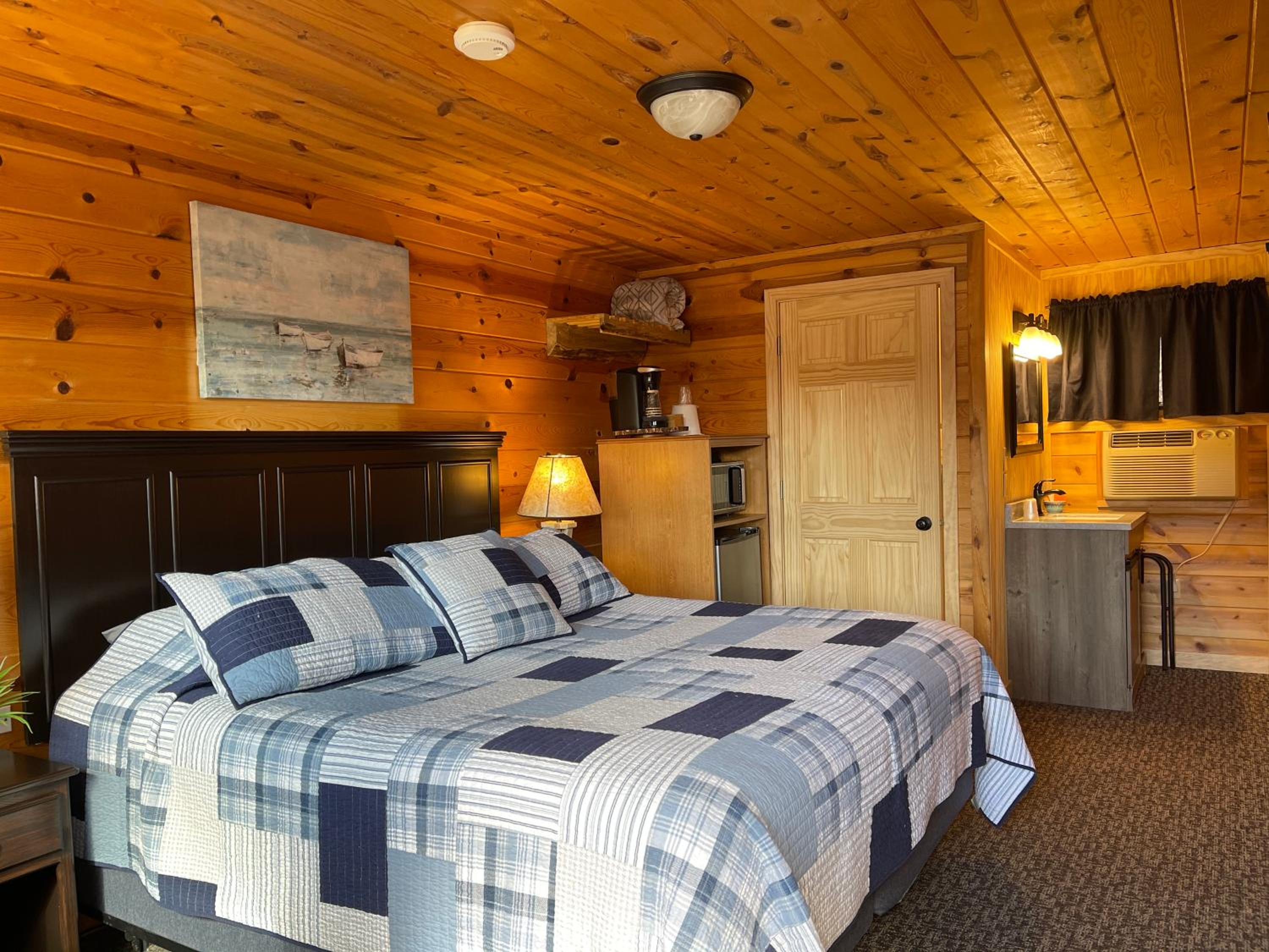 Mountain View Lodge & Cabins