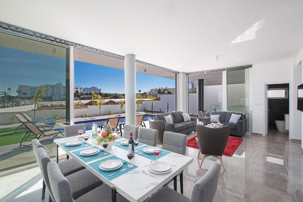 Villa Olive Loux,Brand New, Exquisite 5Bdr Protaras Villa With Pool