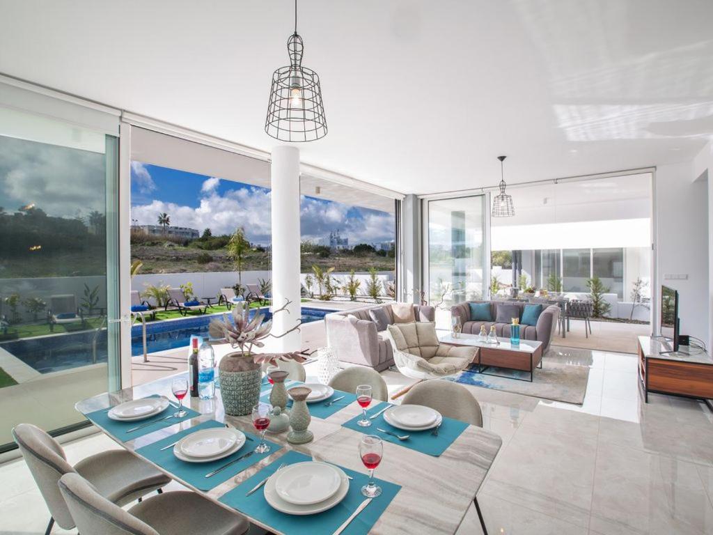 Villa Olive Sun, Beautiful, Contemporary 3Bdr Villa With Private Pool
