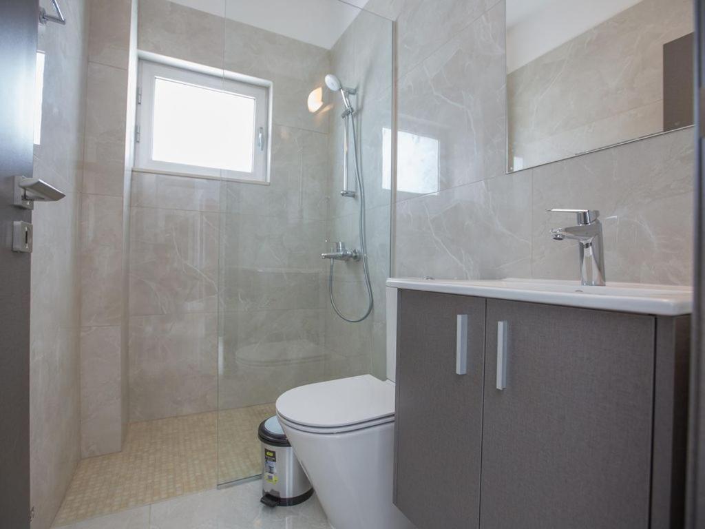 Villa Olive Sun, Beautiful, Contemporary 3Bdr Villa With Private Pool