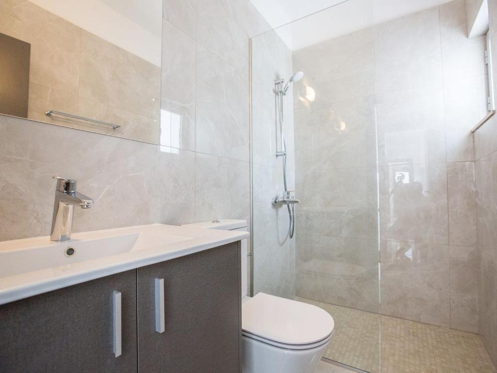Villa Olive Sun, Beautiful, Contemporary 3Bdr Villa With Private Pool