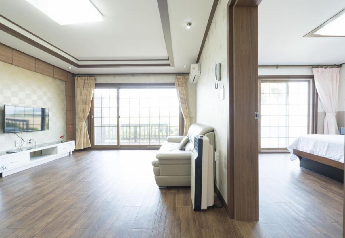 Jeju Time-Travel Pension