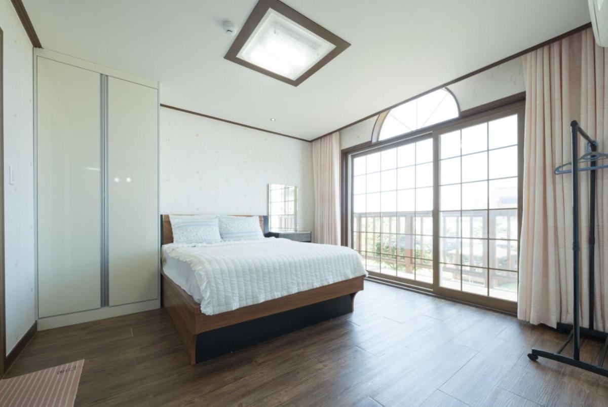Jeju Time-Travel Pension