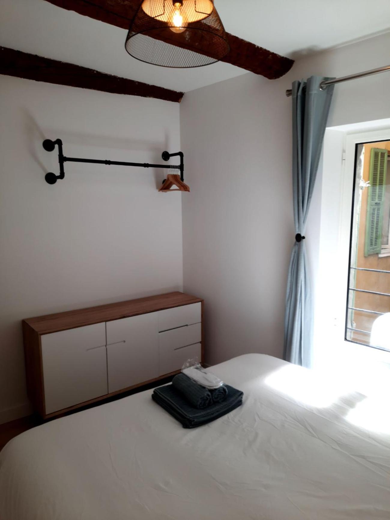 Beautiful Old Town flat, near the beach photo 3