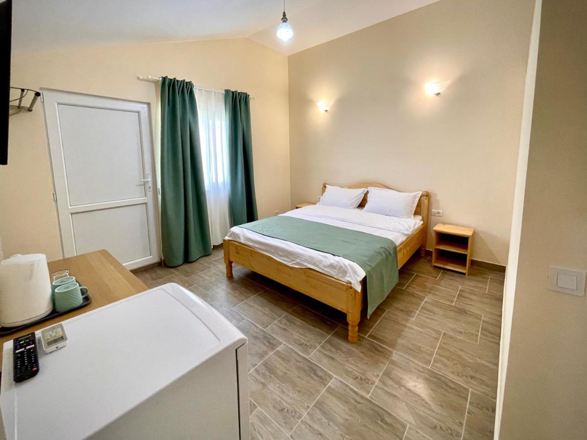 Pensiunea Onyx Vadu view 2