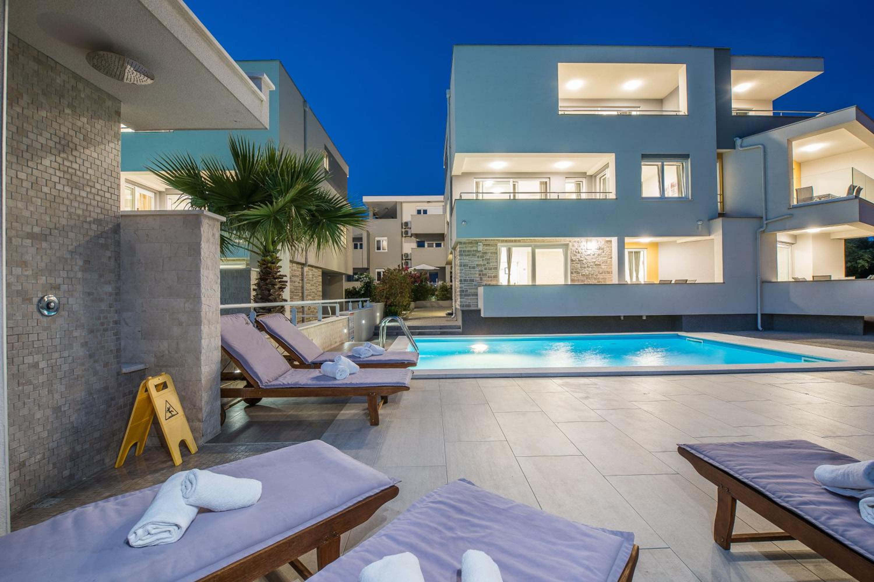 Apartments & Rooms Danivan Pool Villas - Off site breakfast available view 2