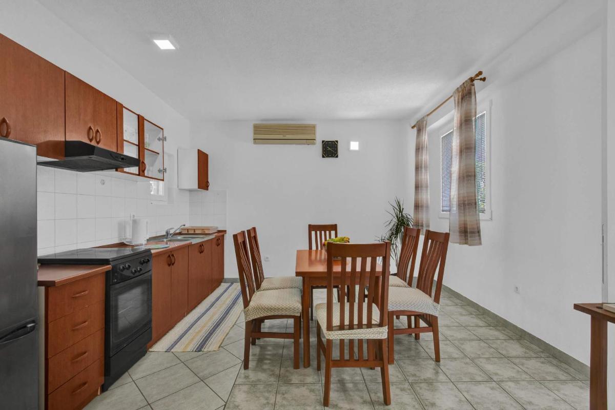 Apartment Comodo view 3