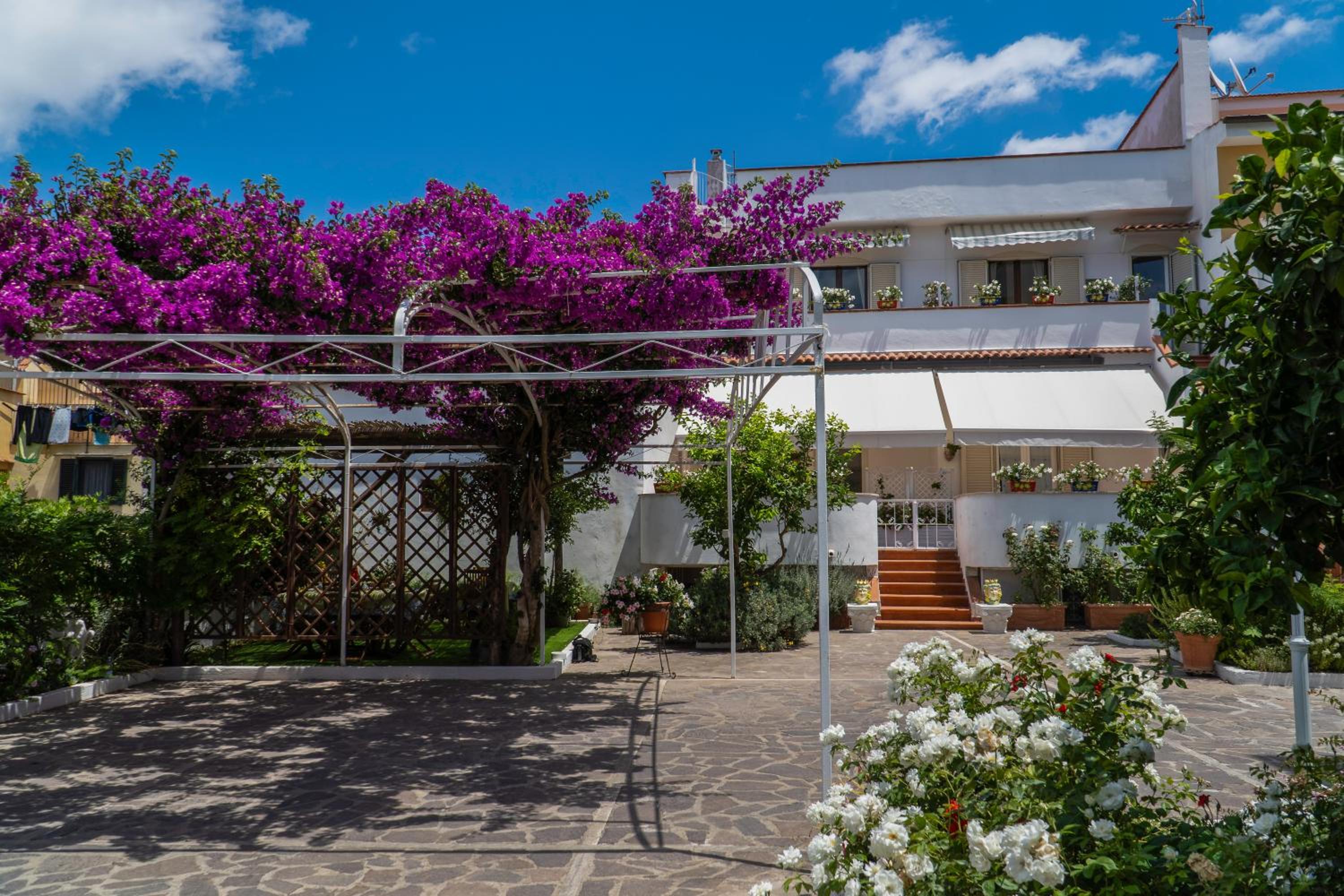 Villa Iolanda