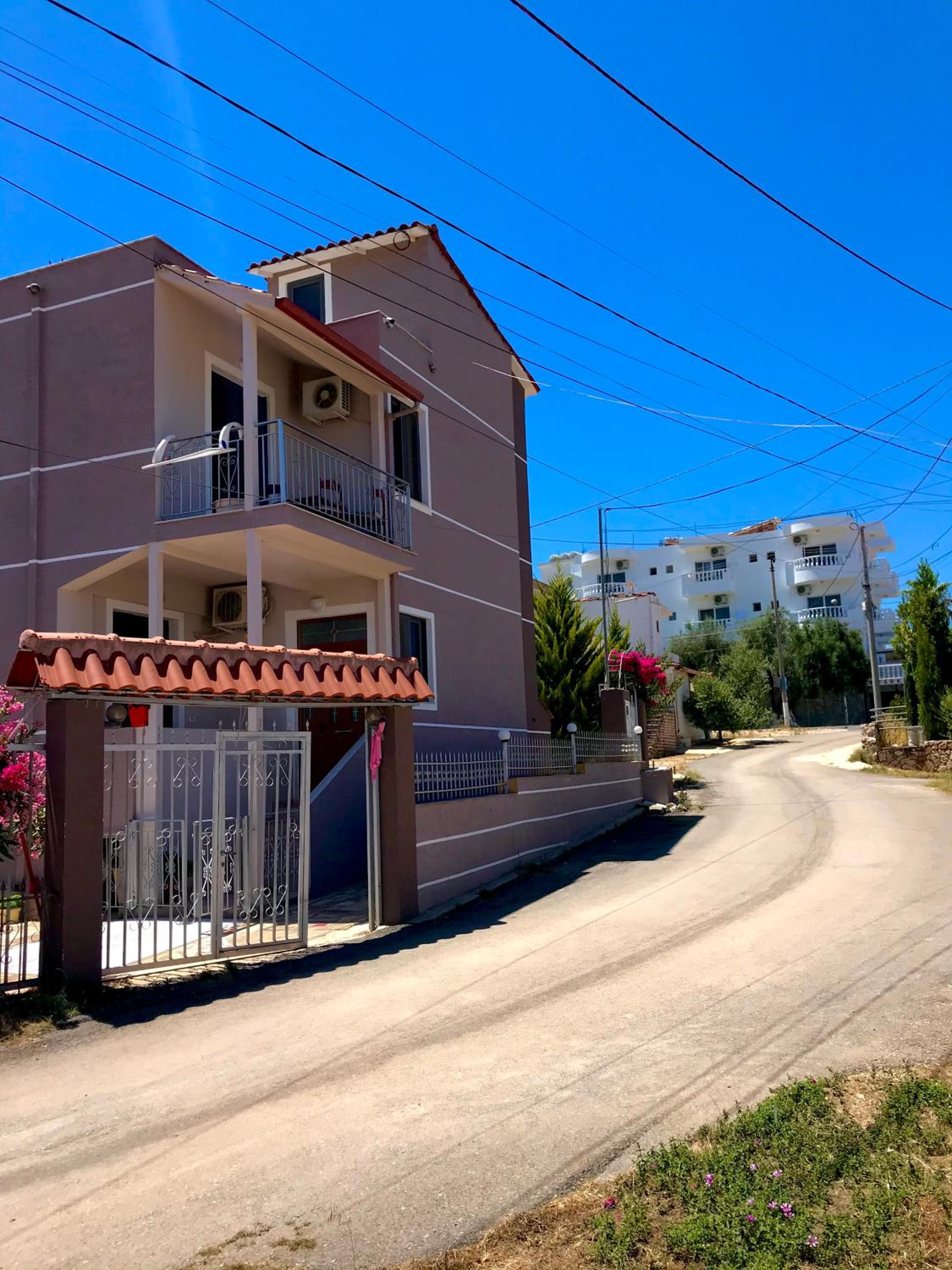 Apartments Villa Dovinefa