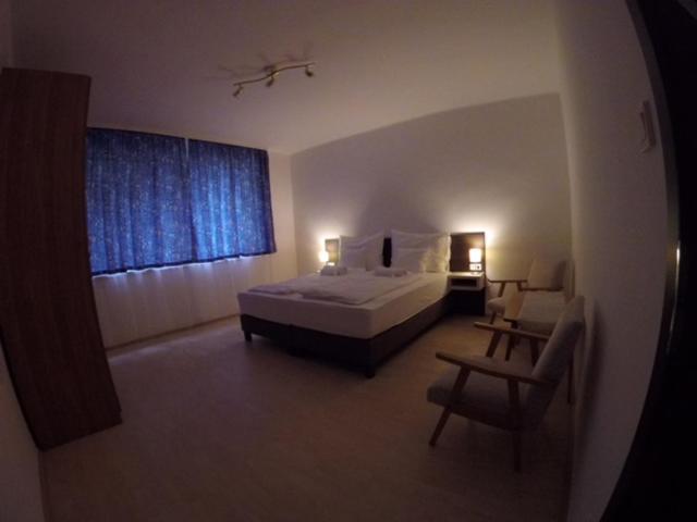 VÁRLAK VENDÉGHÁZ Apartman 1 view 4