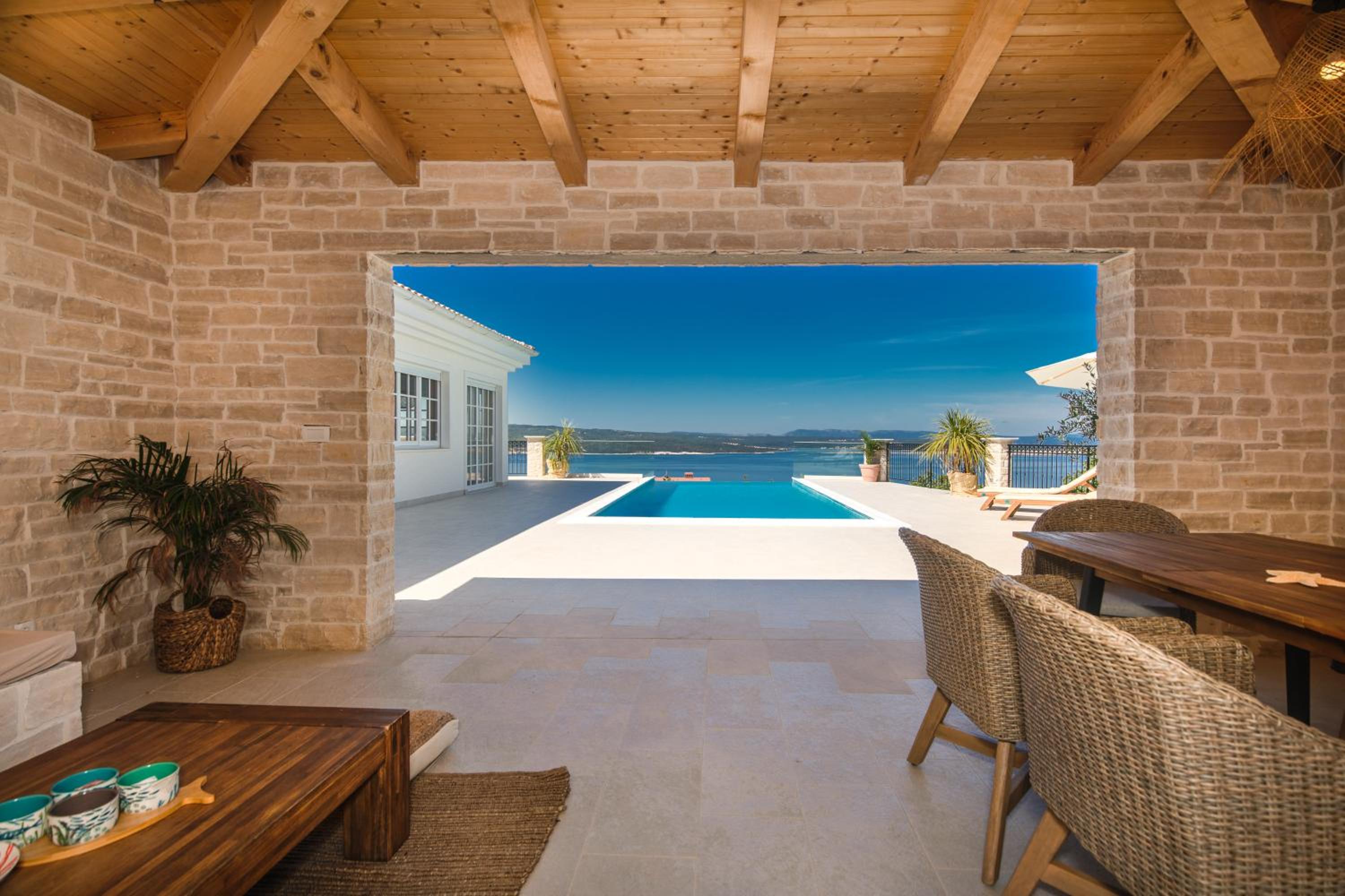 Villa VESPERA-Infinity heated pool view 2