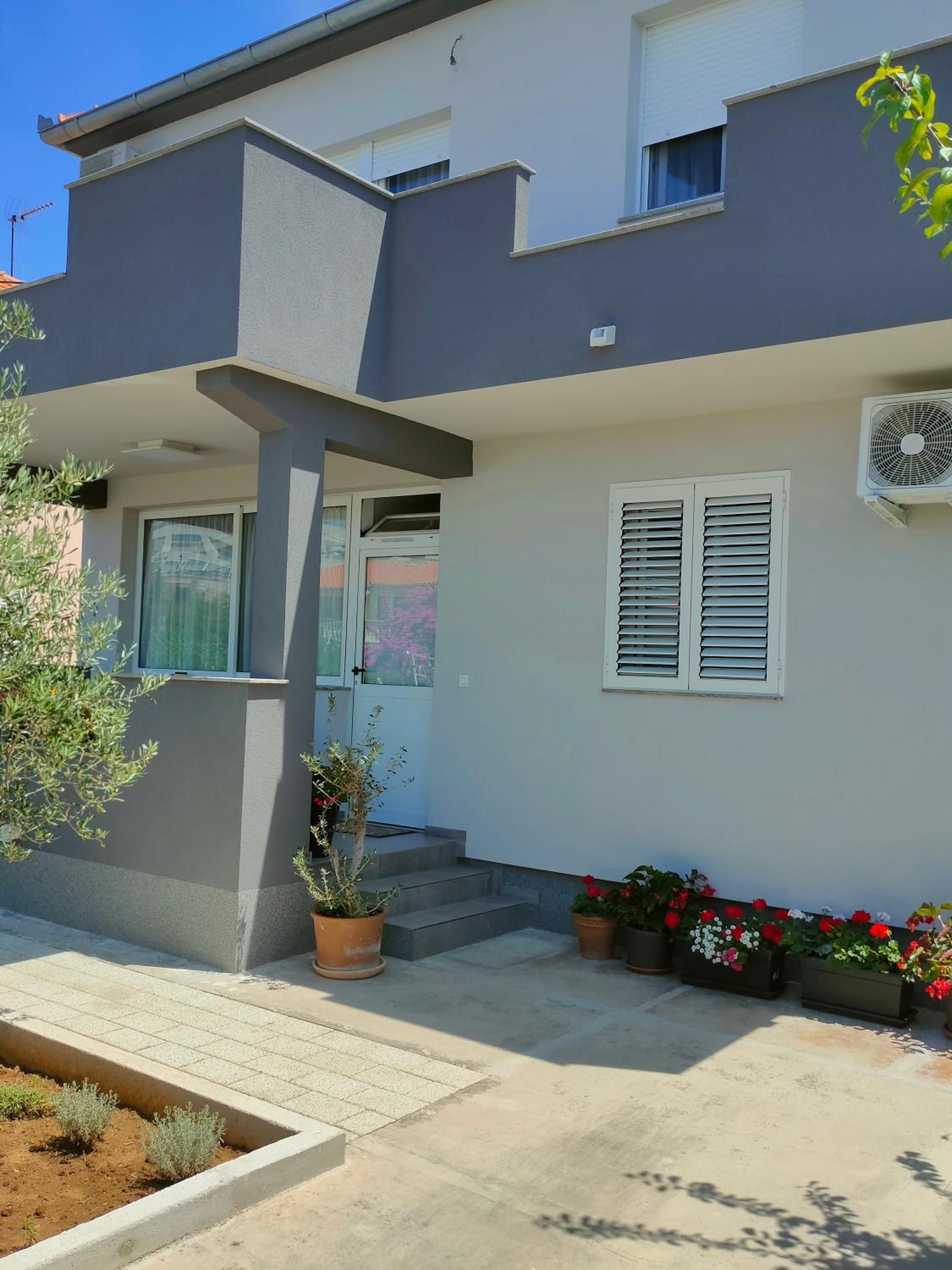 Hotel The Nice Dreams Studio Apartment - Image 1