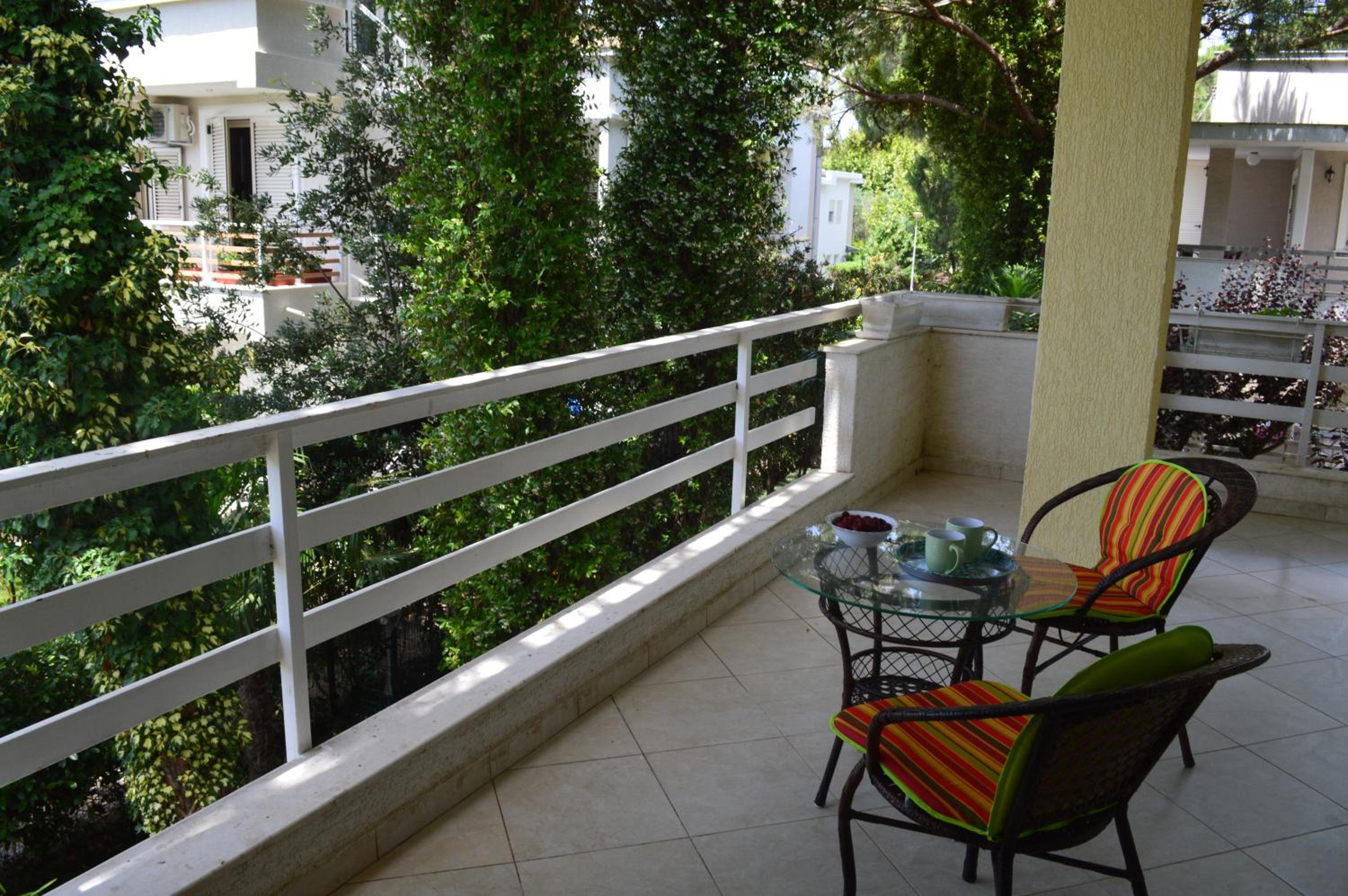 A cozy duplex in the Lalzi Bay
