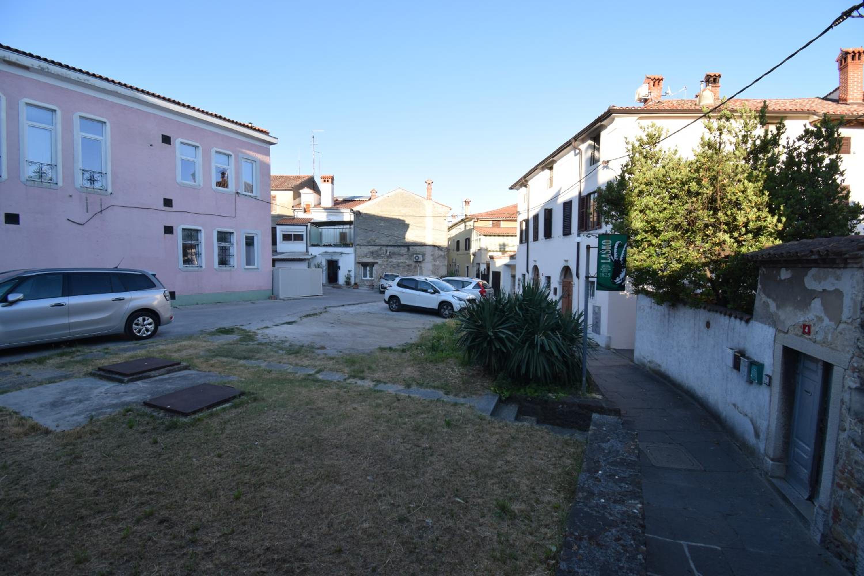 Photo 24
