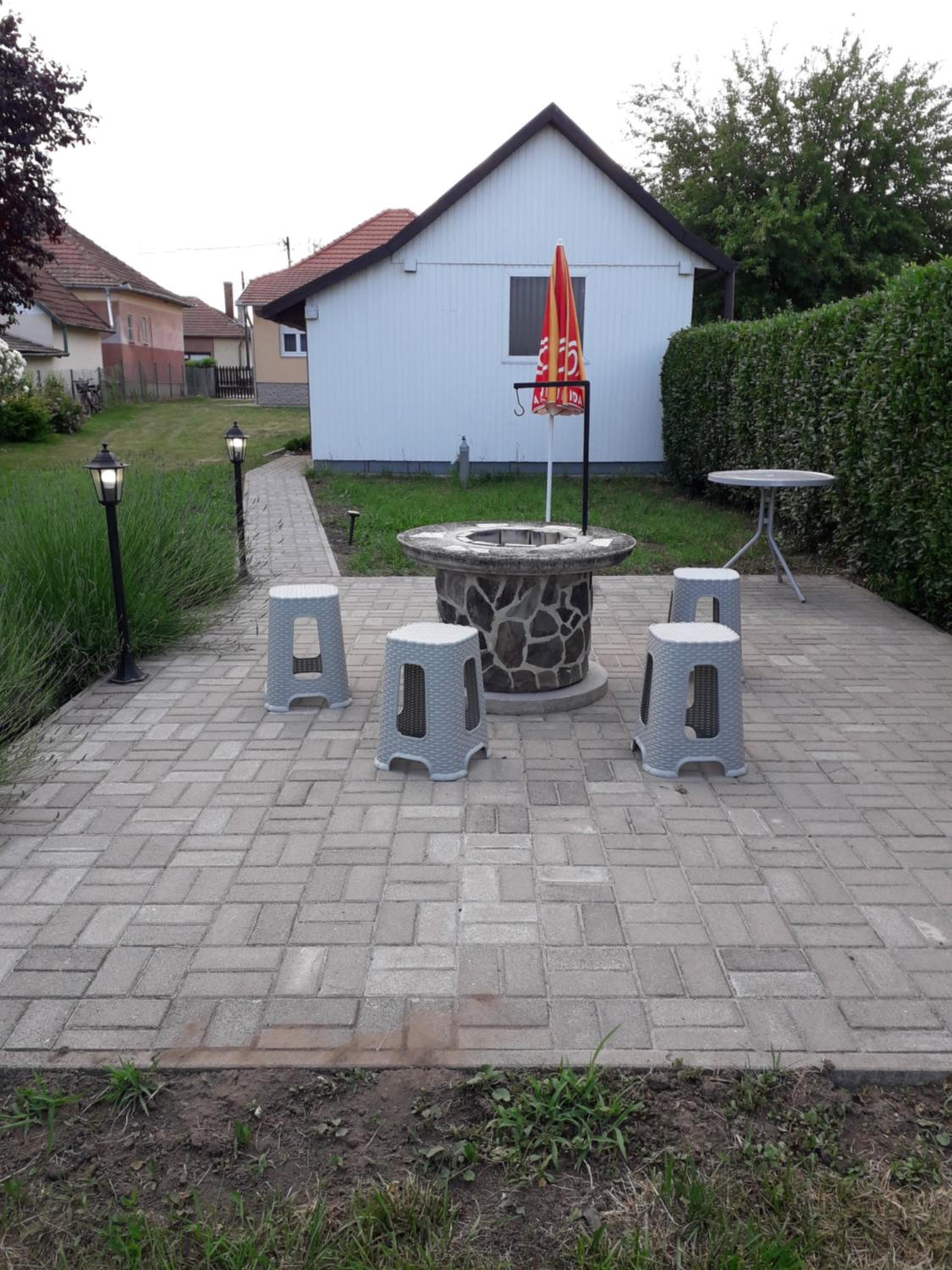 Photo 32
