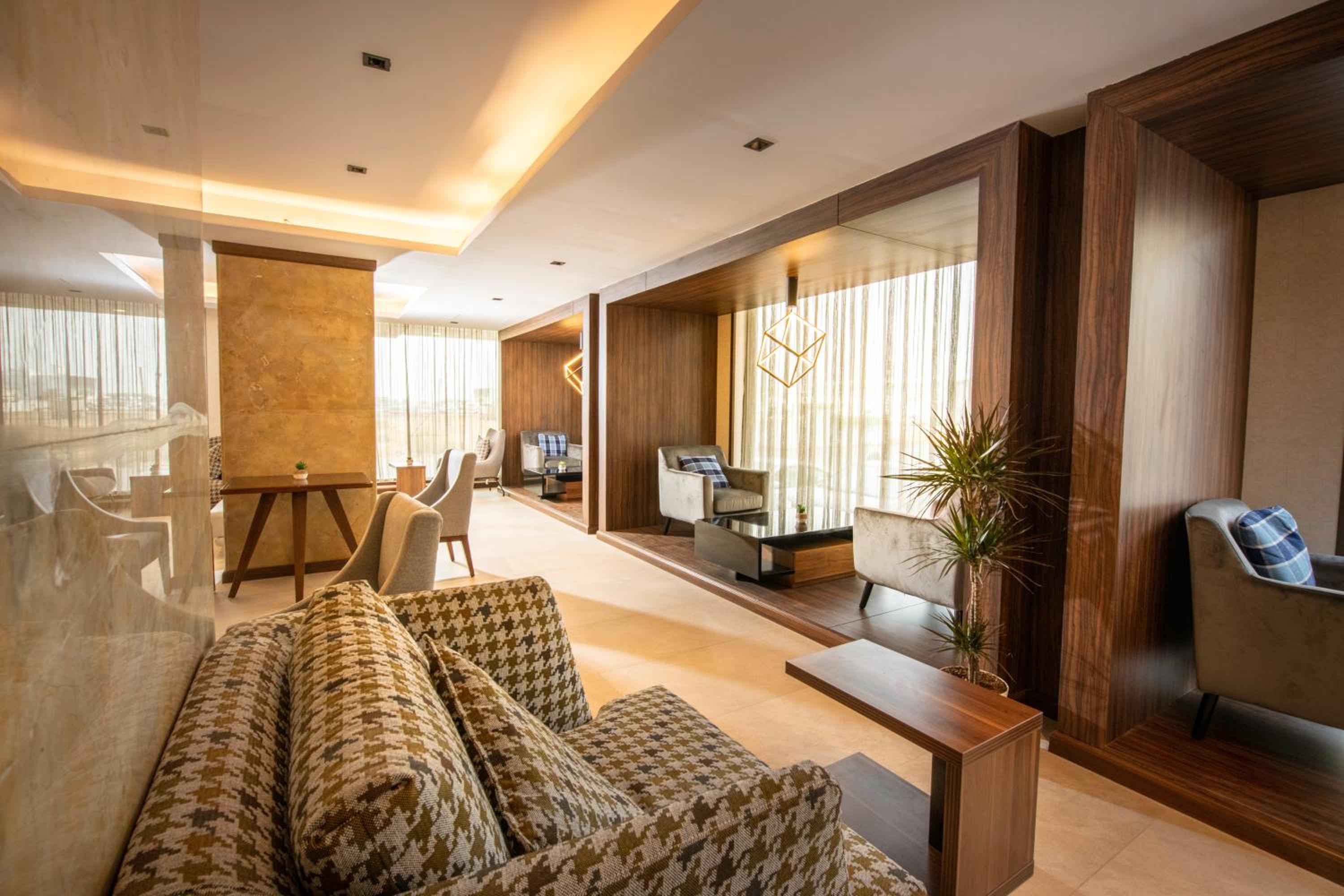 Golden Rose Hotel view 4