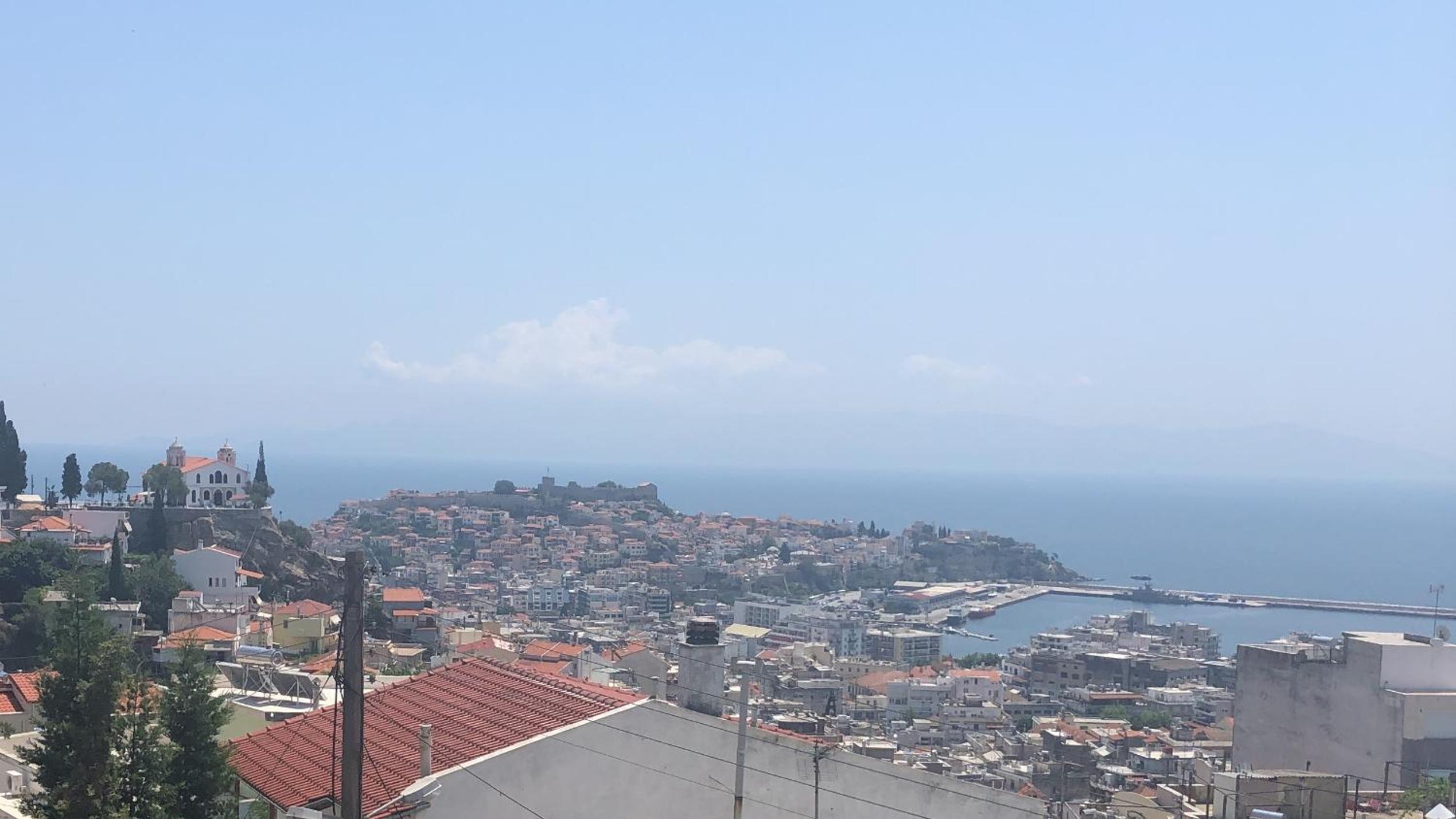 Vanilla Luxurious Apartment view 3