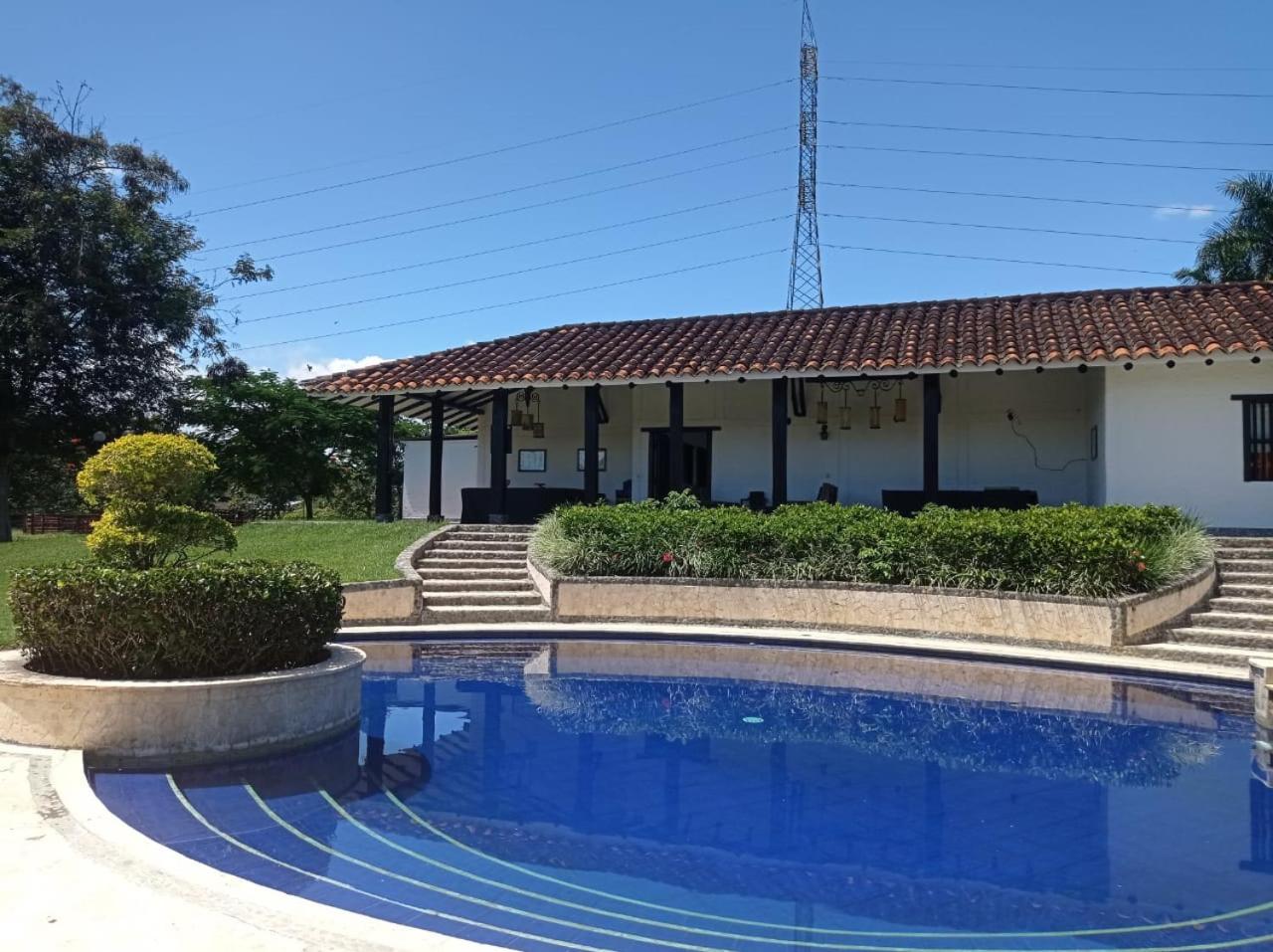 CASA CAMPESTRE LA CAMPIÑA LA VICTORIA Valle del Cauca ESPACIO COMPLETO
