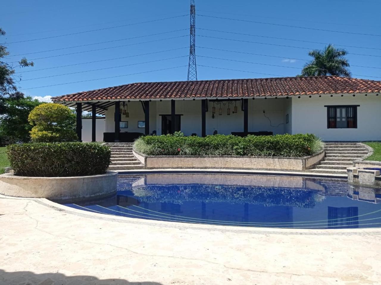 CASA CAMPESTRE LA CAMPIÑA LA VICTORIA Valle del Cauca ESPACIO COMPLETO