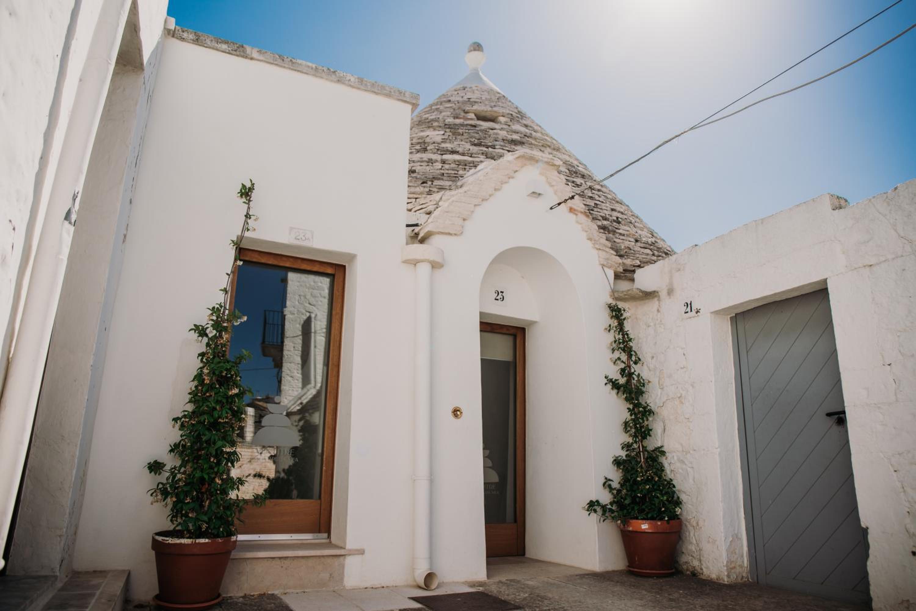 VENTITRÈ- House of Apulia Mea