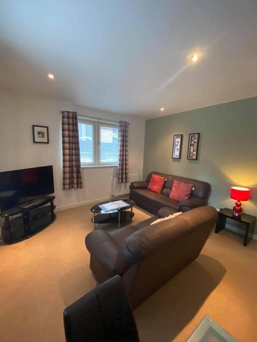 Dreamhouse at Oswald Street, City Centre view 4