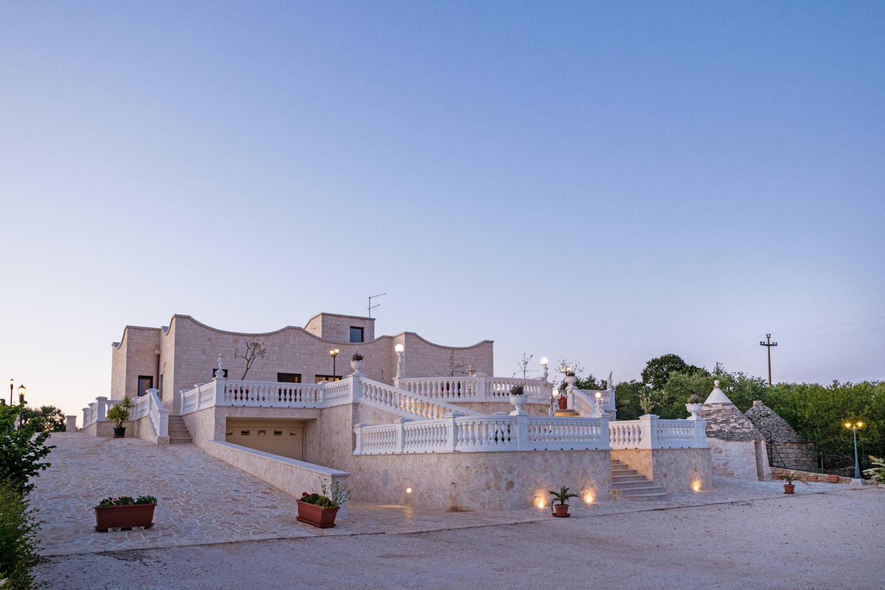 Hotel Villa Clara - Image 1