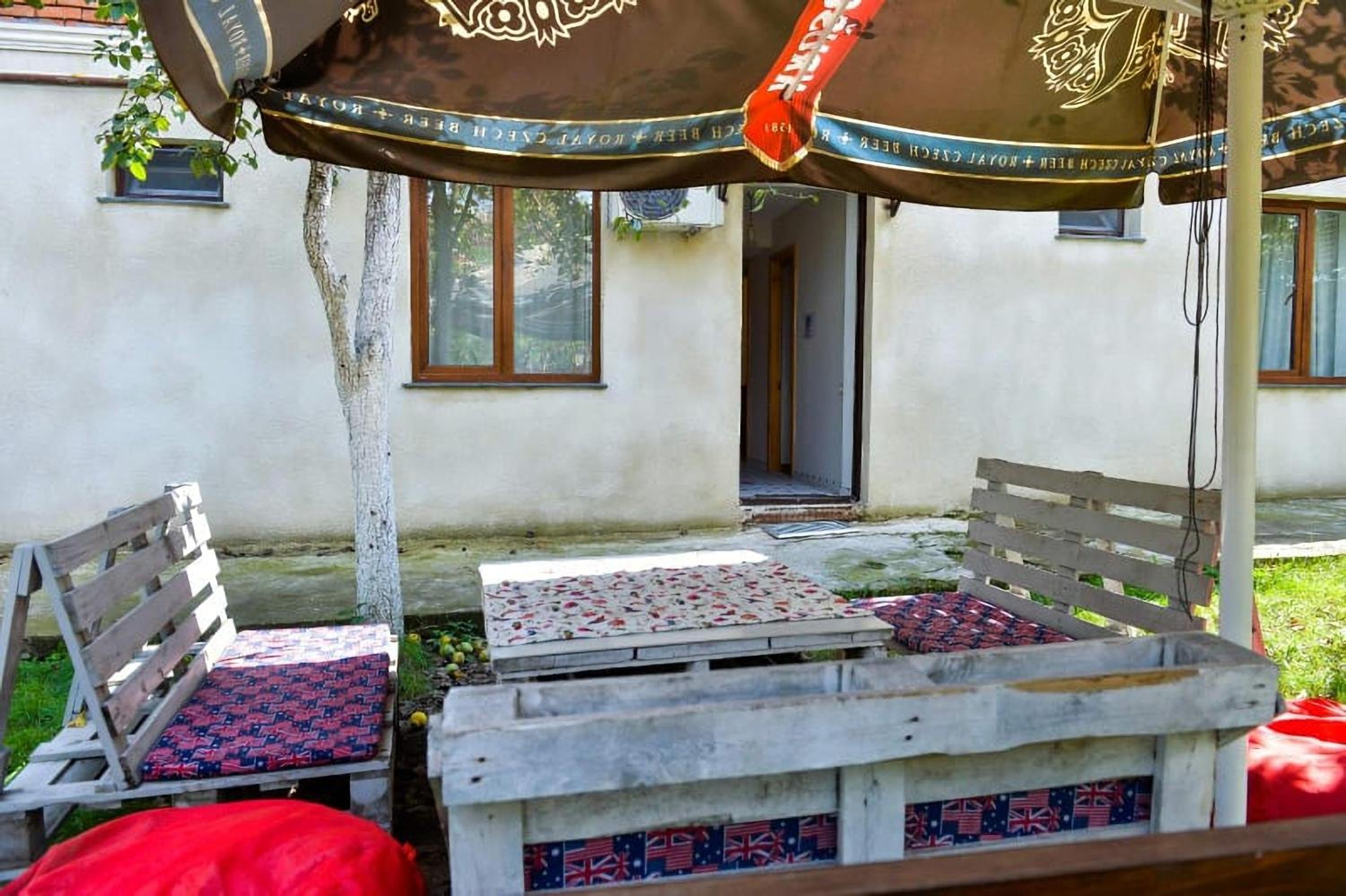 Photo 9
