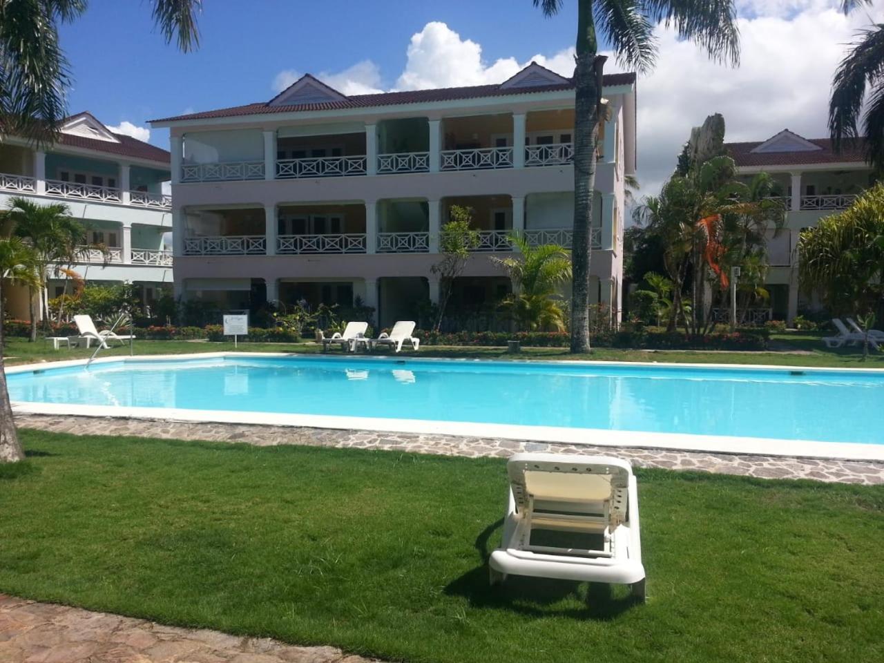 Playa Turquesa only 50m From the Beach Walk to all Restaurants view 2
