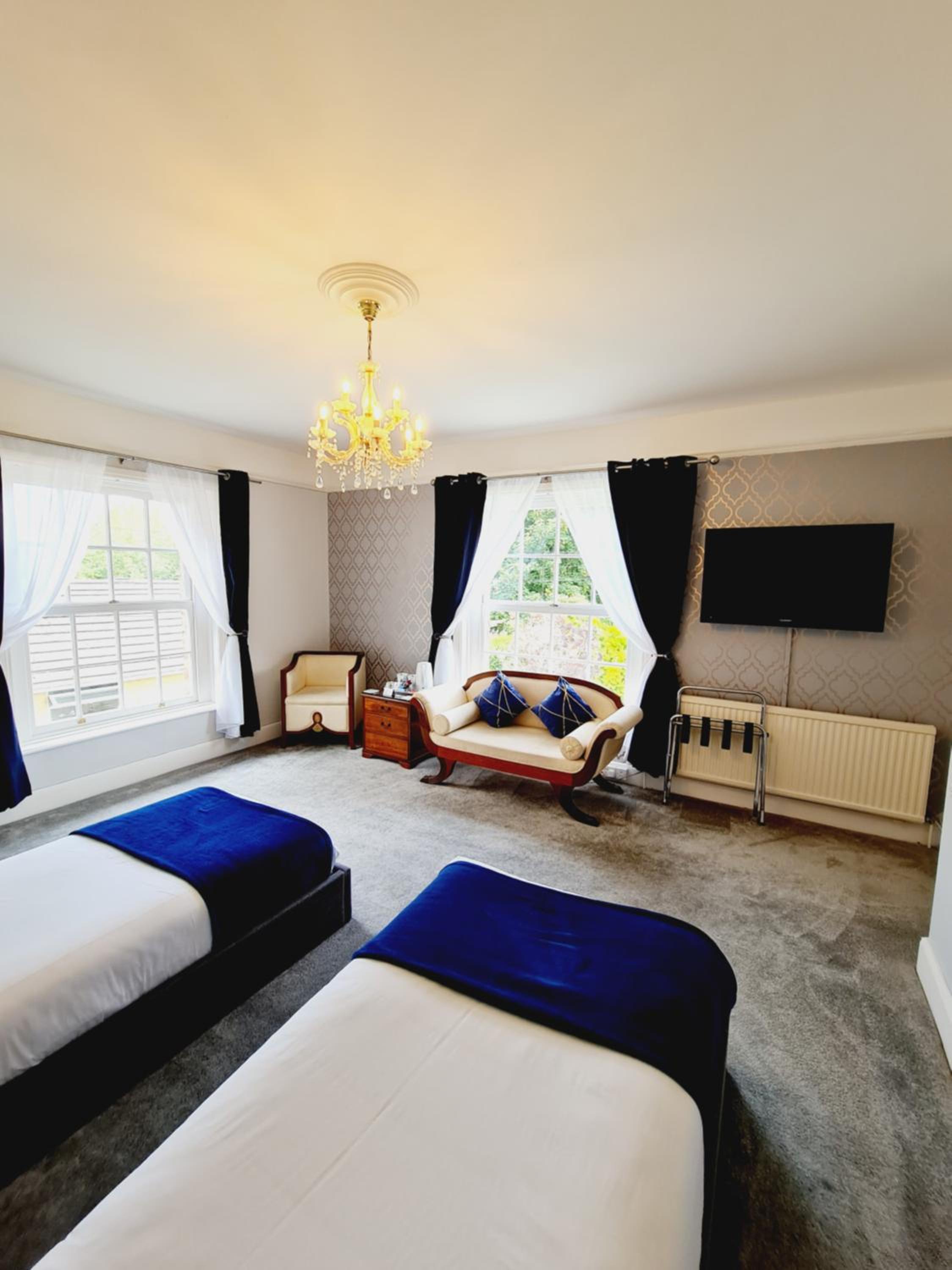 Beaufort Lodge - Central Location & Free Parking