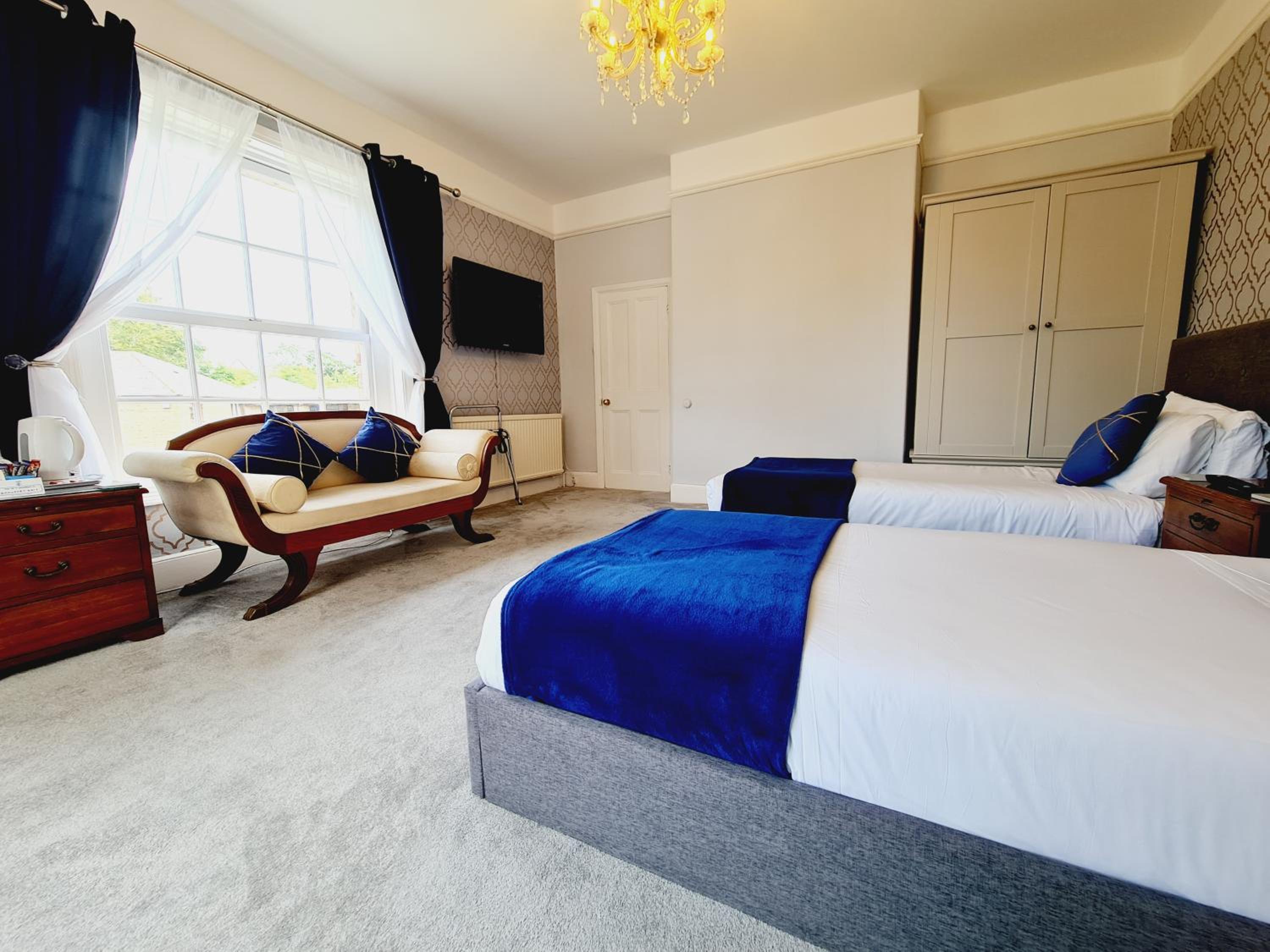 Beaufort Lodge - Central Location & Free Parking