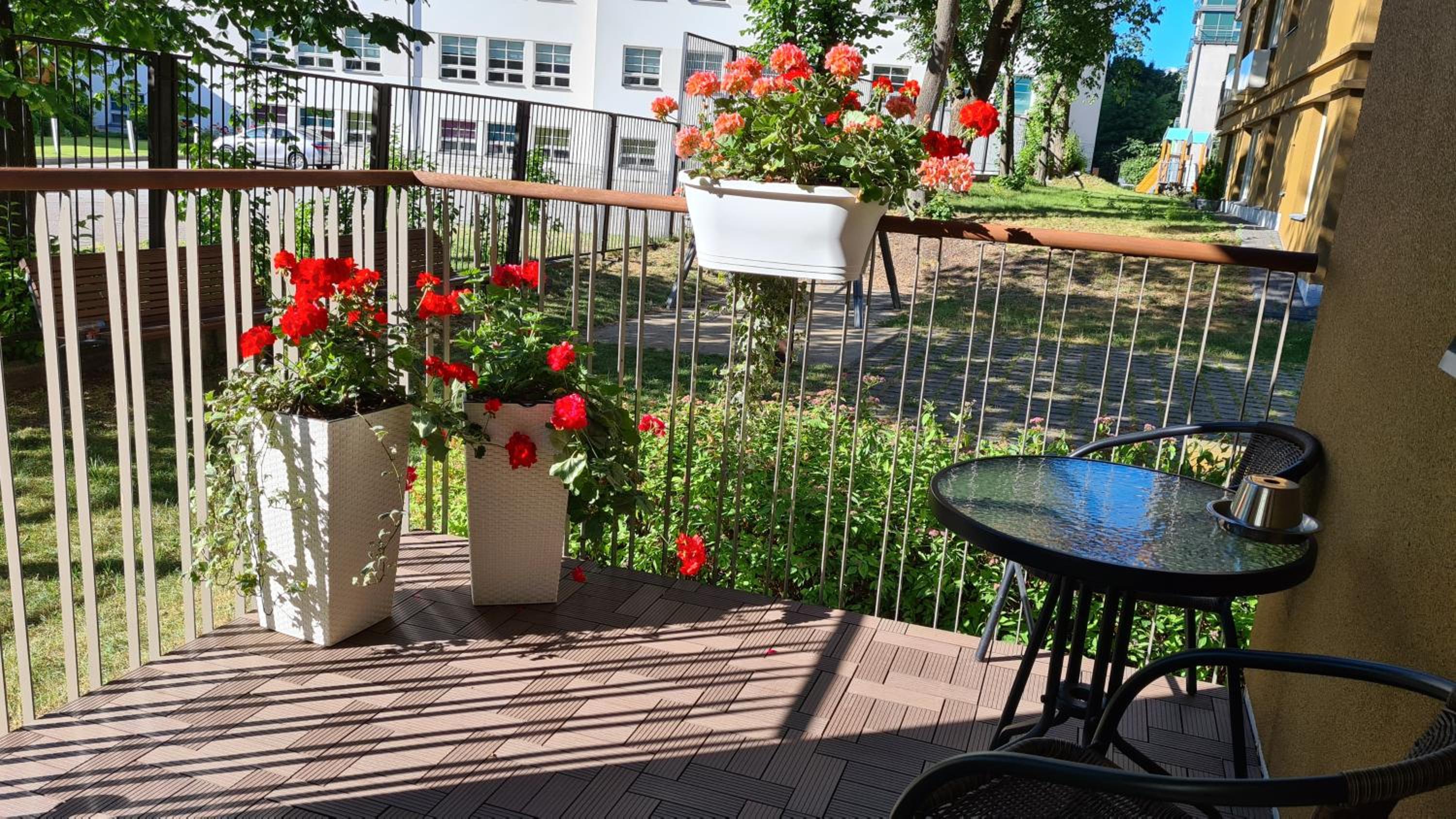 Tallinn City Center, brand new apartment + free parking view 4