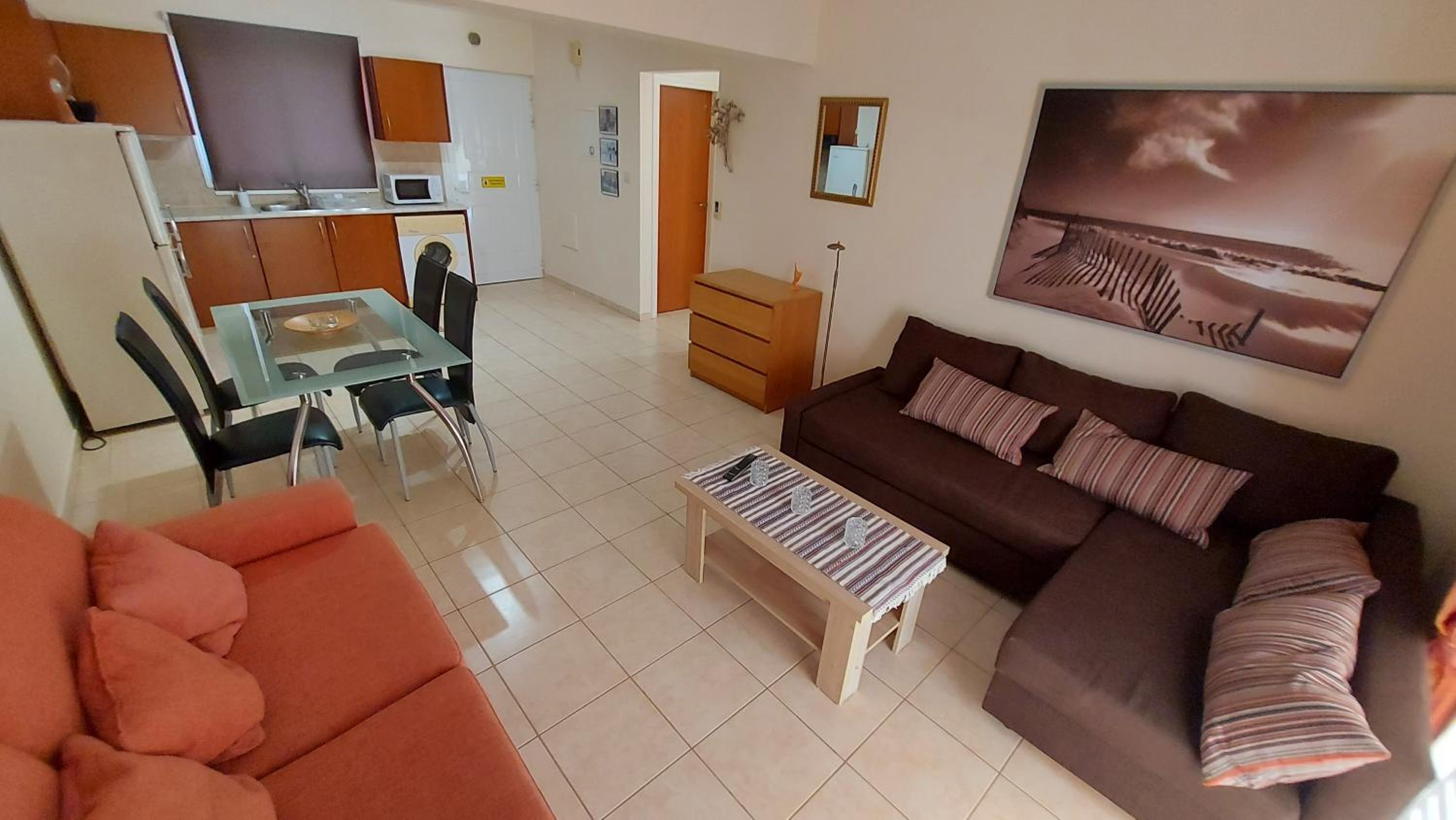 Nissi Golden Sands Lome