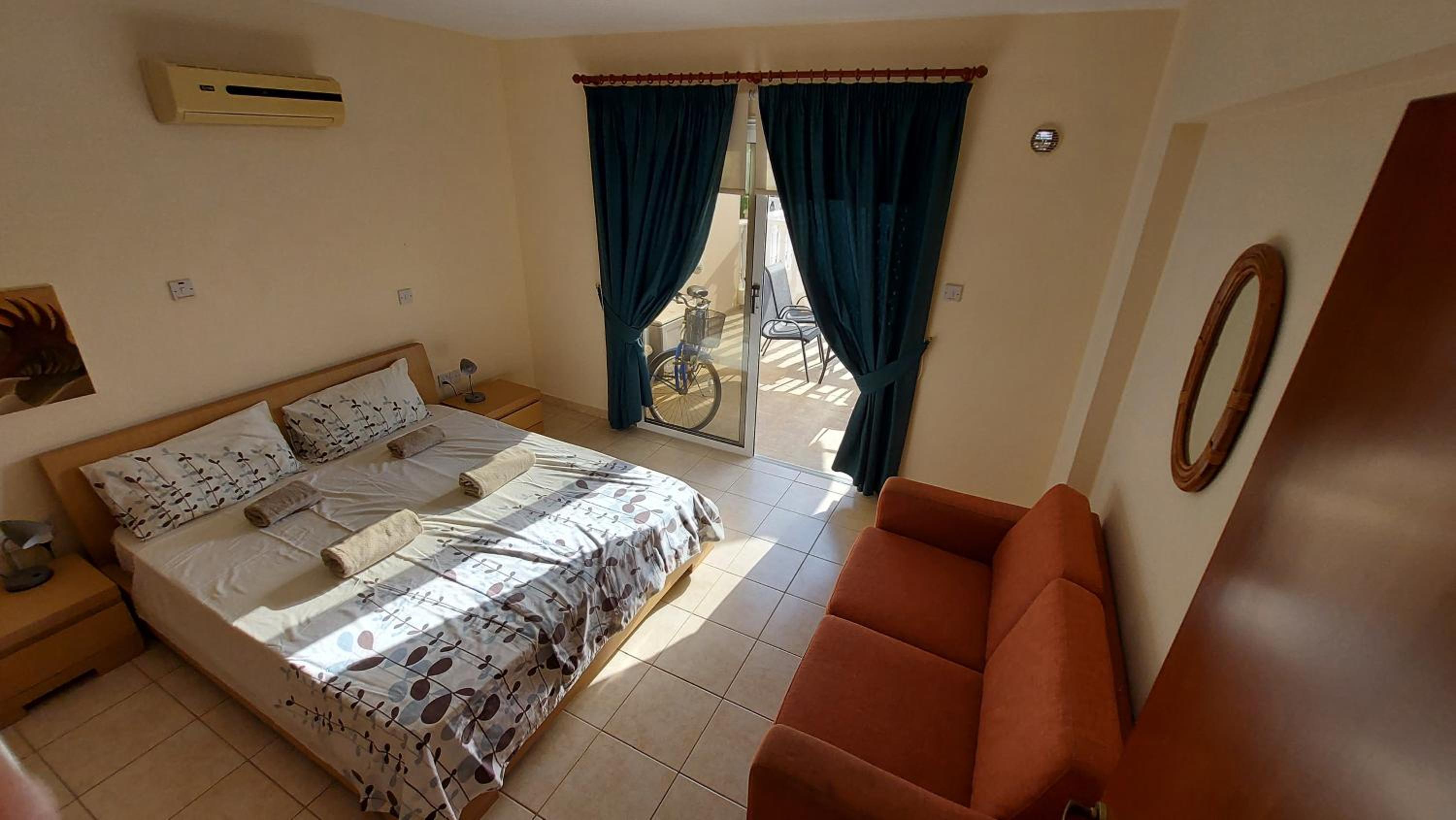 Nissi Golden Sands Lome