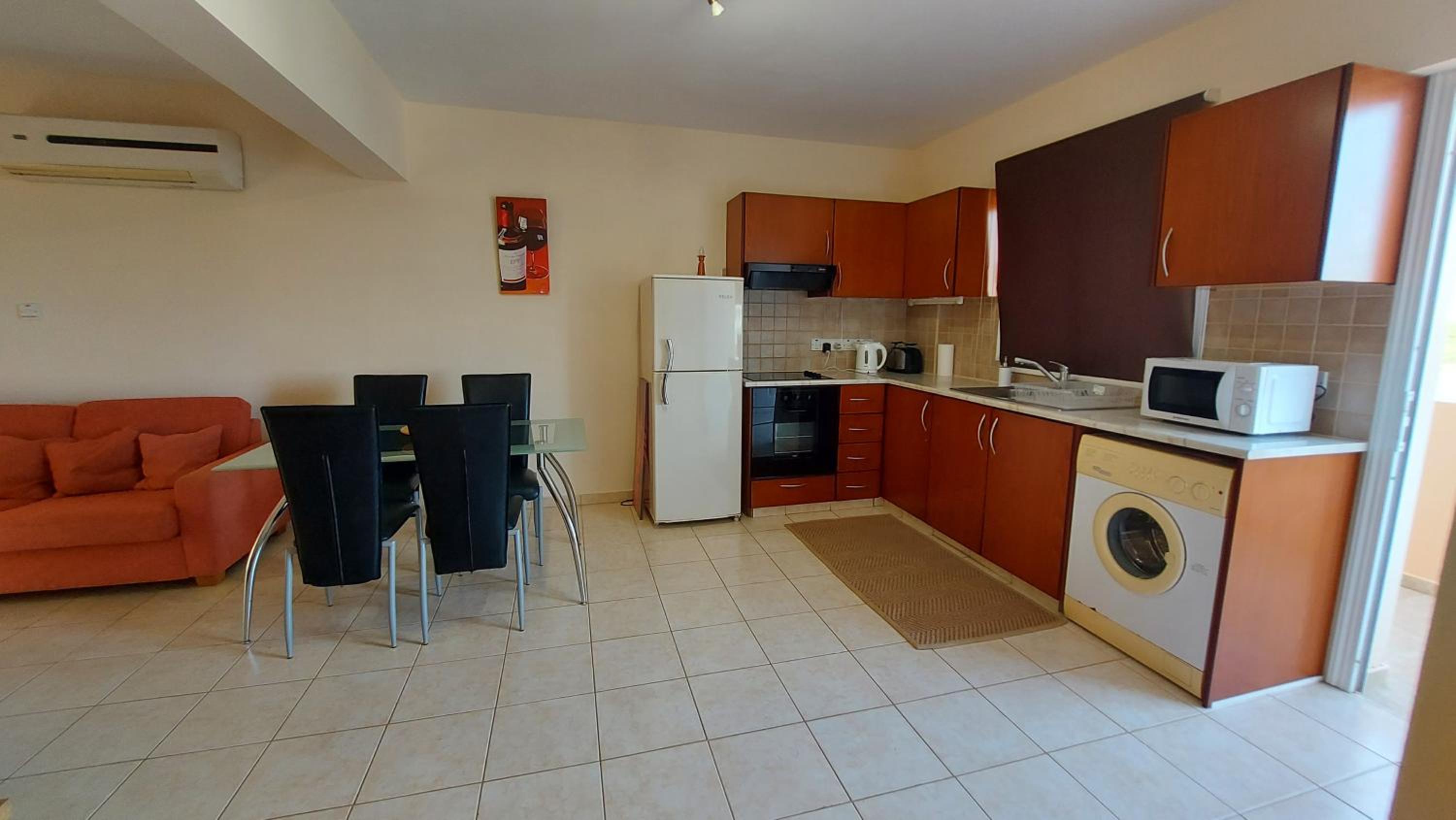 Nissi Golden Sands Lome