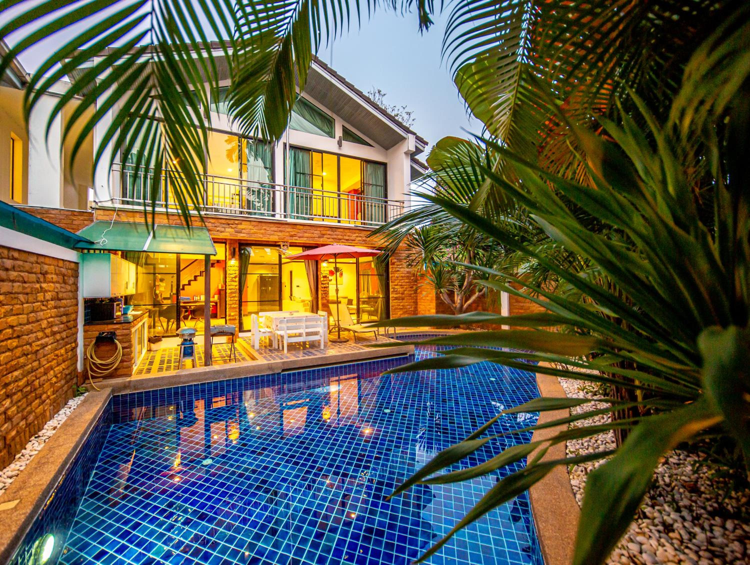 4poolvillas