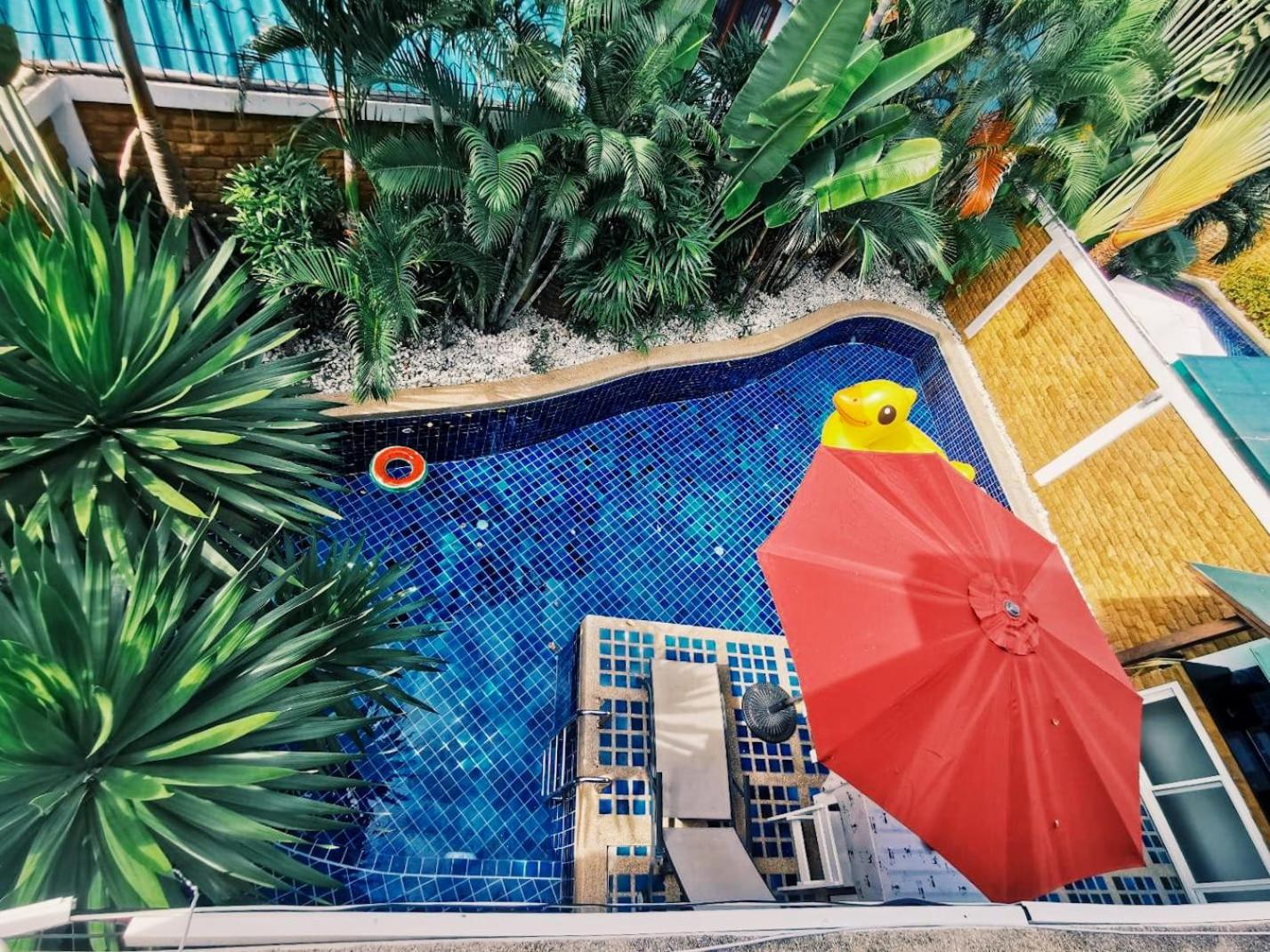 4poolvillas