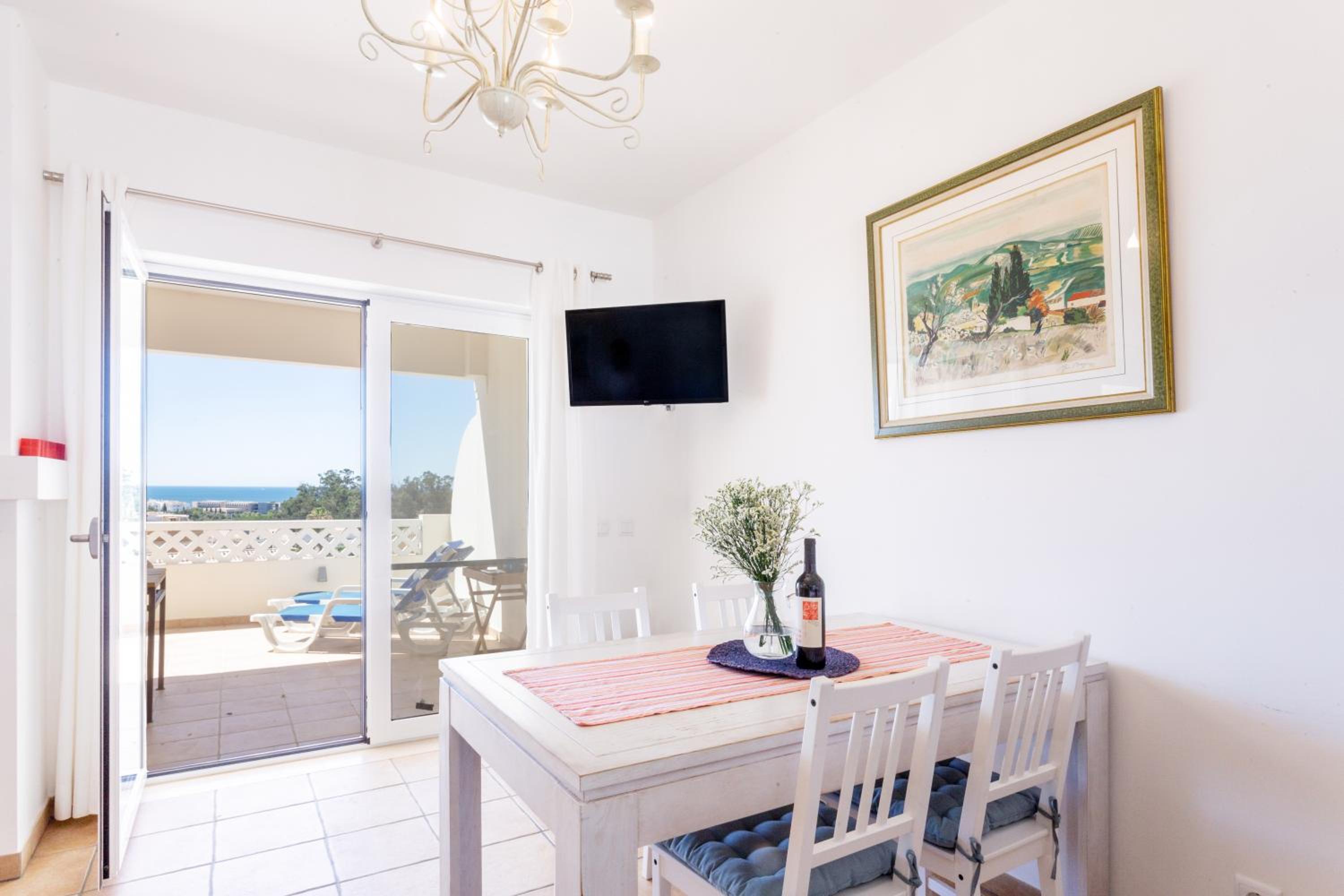 Cozy & Luxurious Getaway - 3 Decks Oceanview & Pool - Sao Jose view 4
