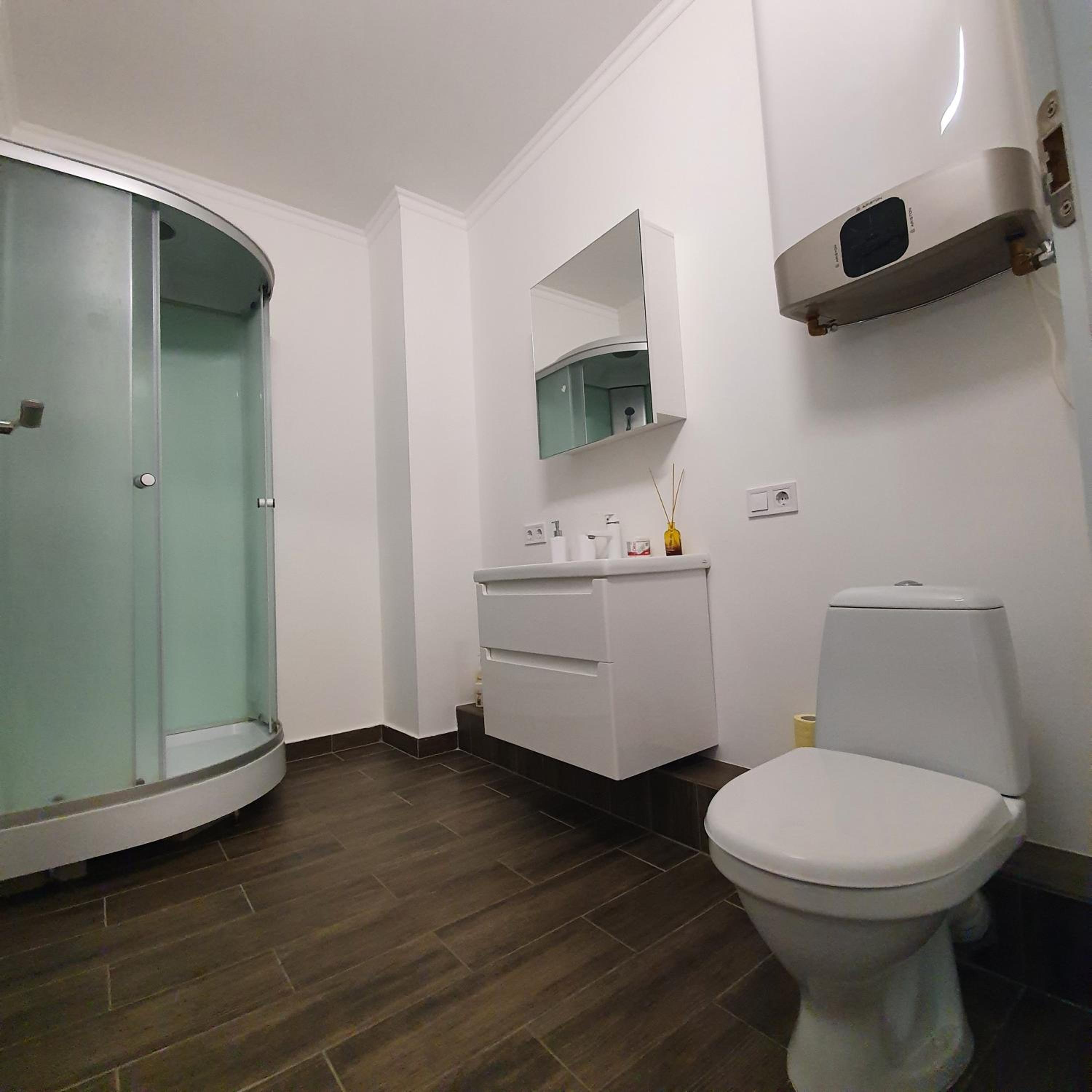 LUX apartment in Kyiv, МВЦ, Центр сердца, Дарница, Лесная, Черниговская, Троещина, авторынок, Квадрат, больница, Радужный, Воскресенка, Левый берег, Ленинг