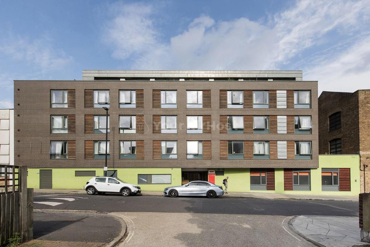 For Students Only Spacious Studios at AXO Camden in London