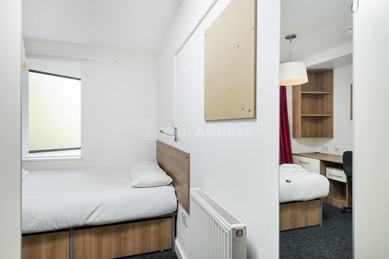 For Students Only Spacious Studios at AXO Camden in London