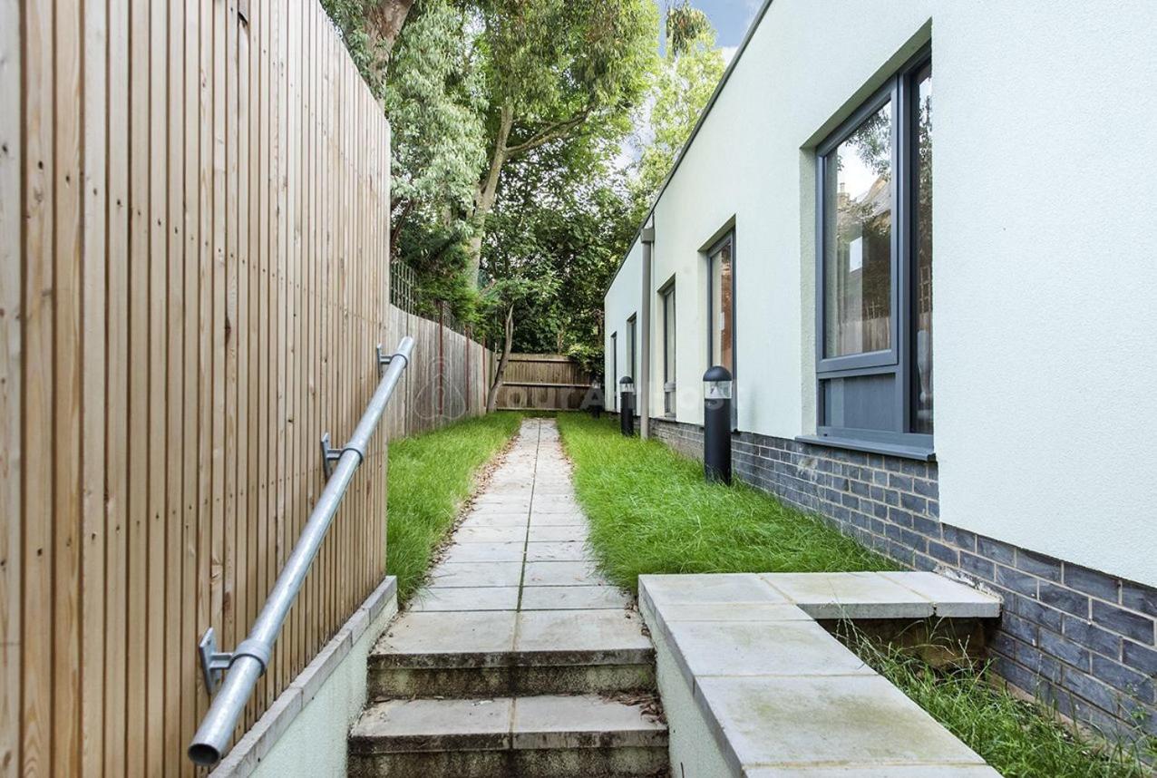 For Students Only Spacious Studios at AXO Camden in London