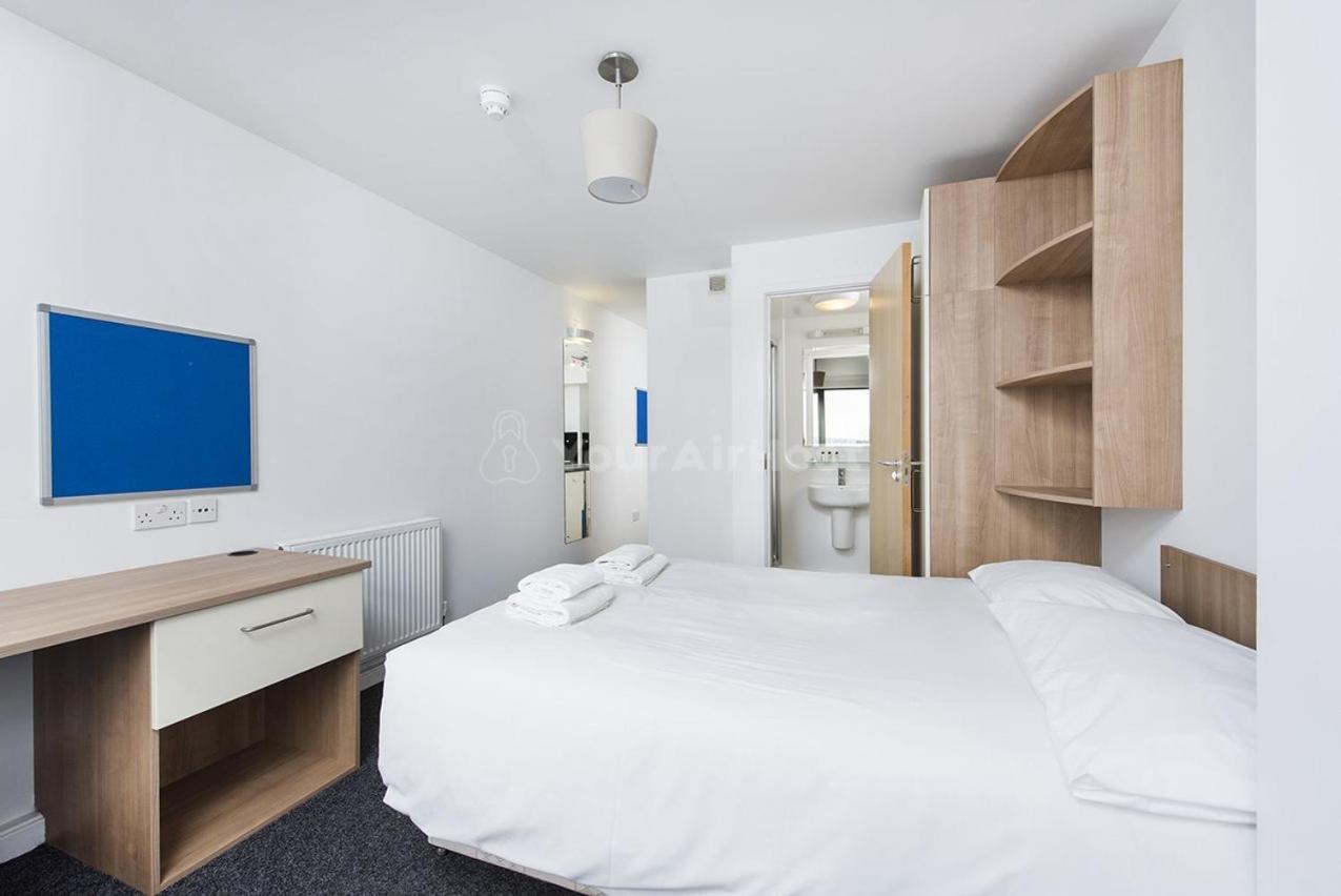 For Students Only Spacious Studios at AXO Camden in London