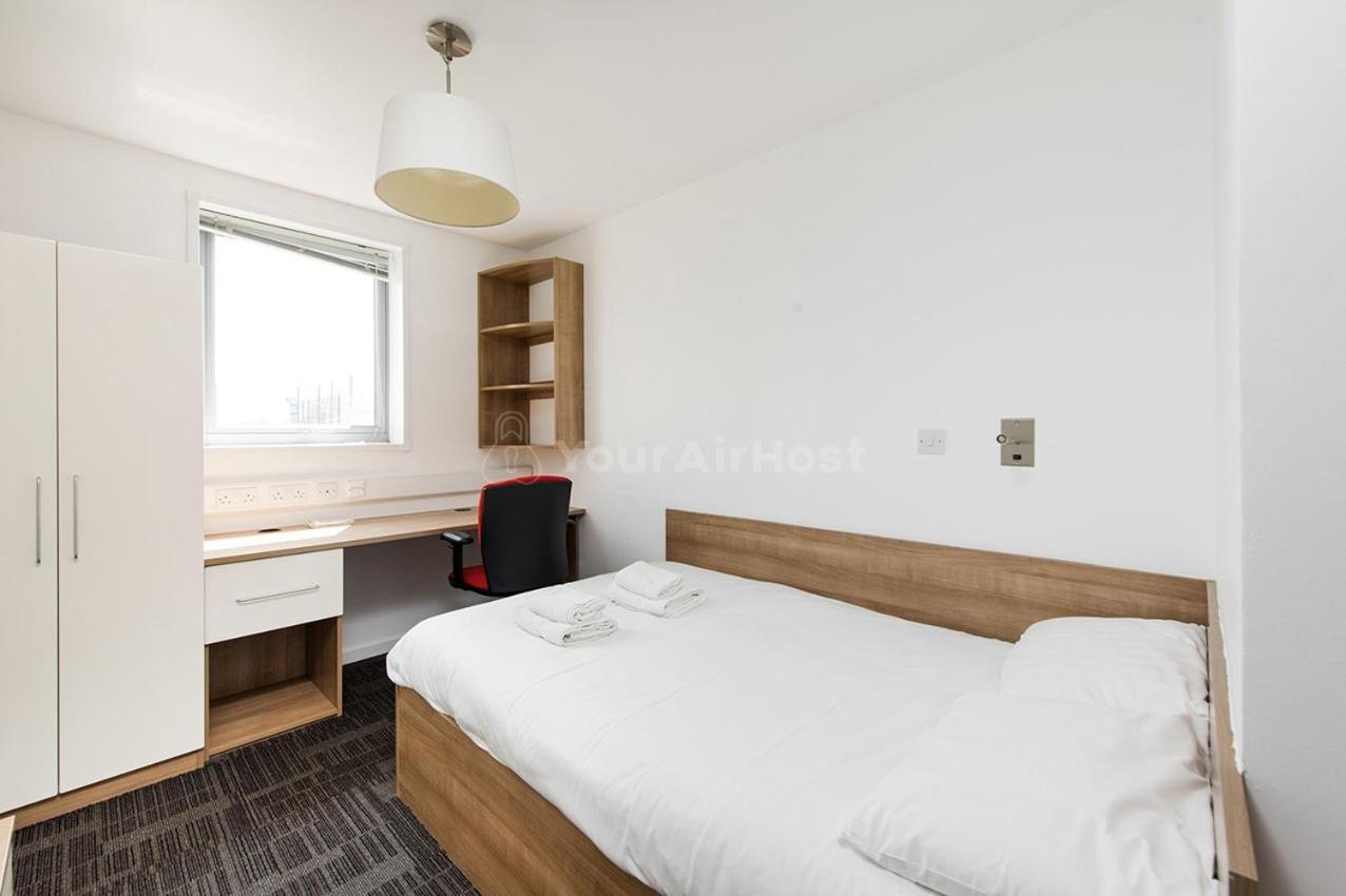 Students Only Private Bedroom at AXO Islington
